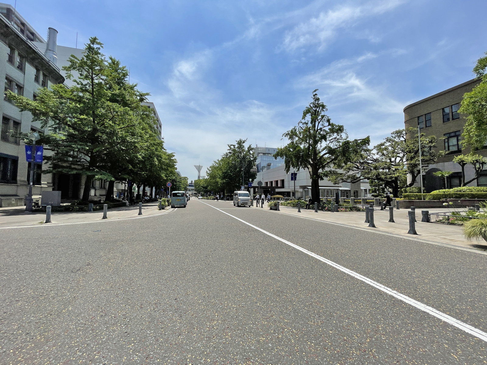 KN日本大通ビル前面の通り
