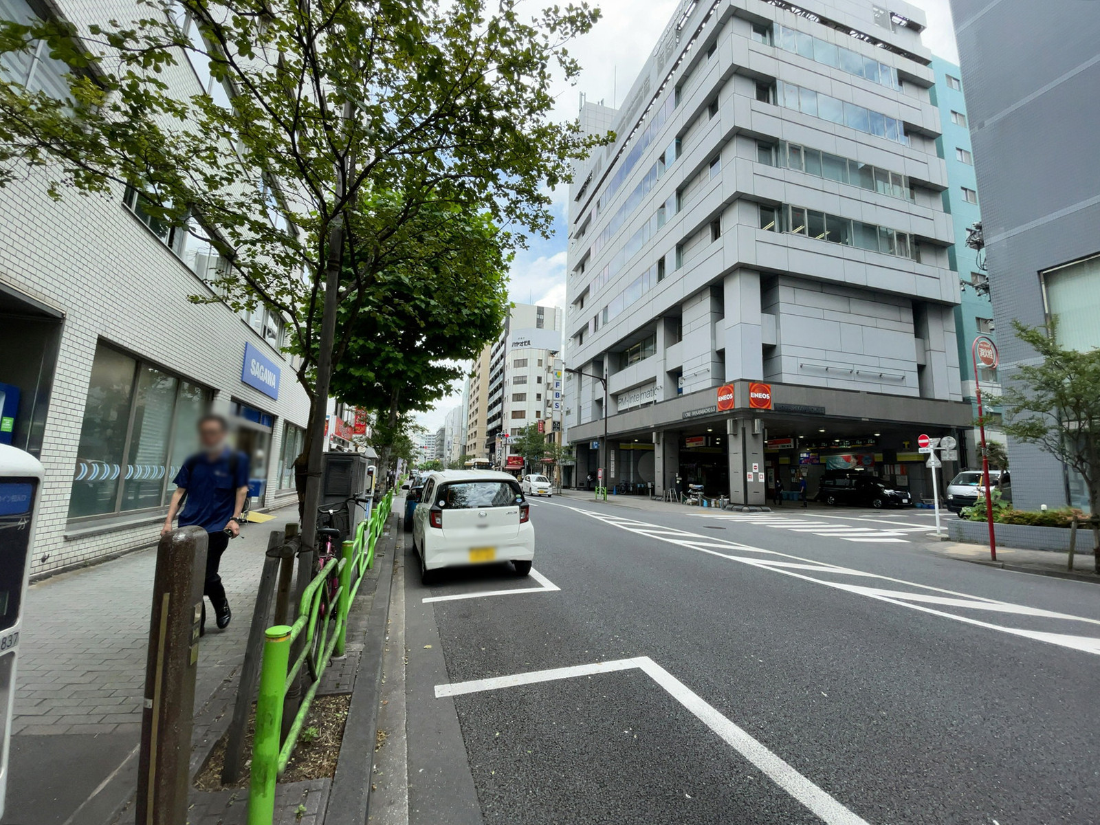 日本橋兜町ファースト前面の通り