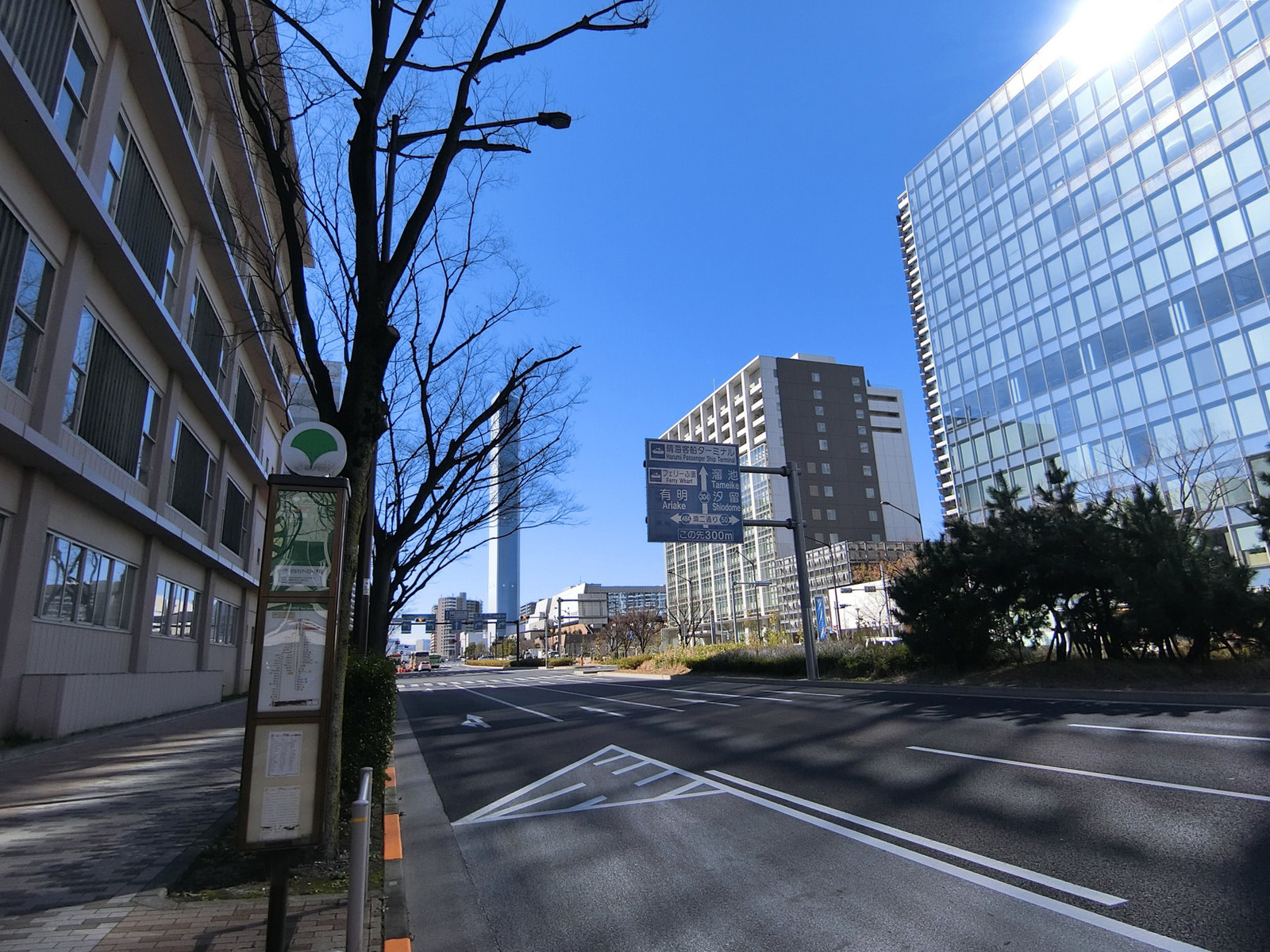 Daiwa晴海ビル前面の通り