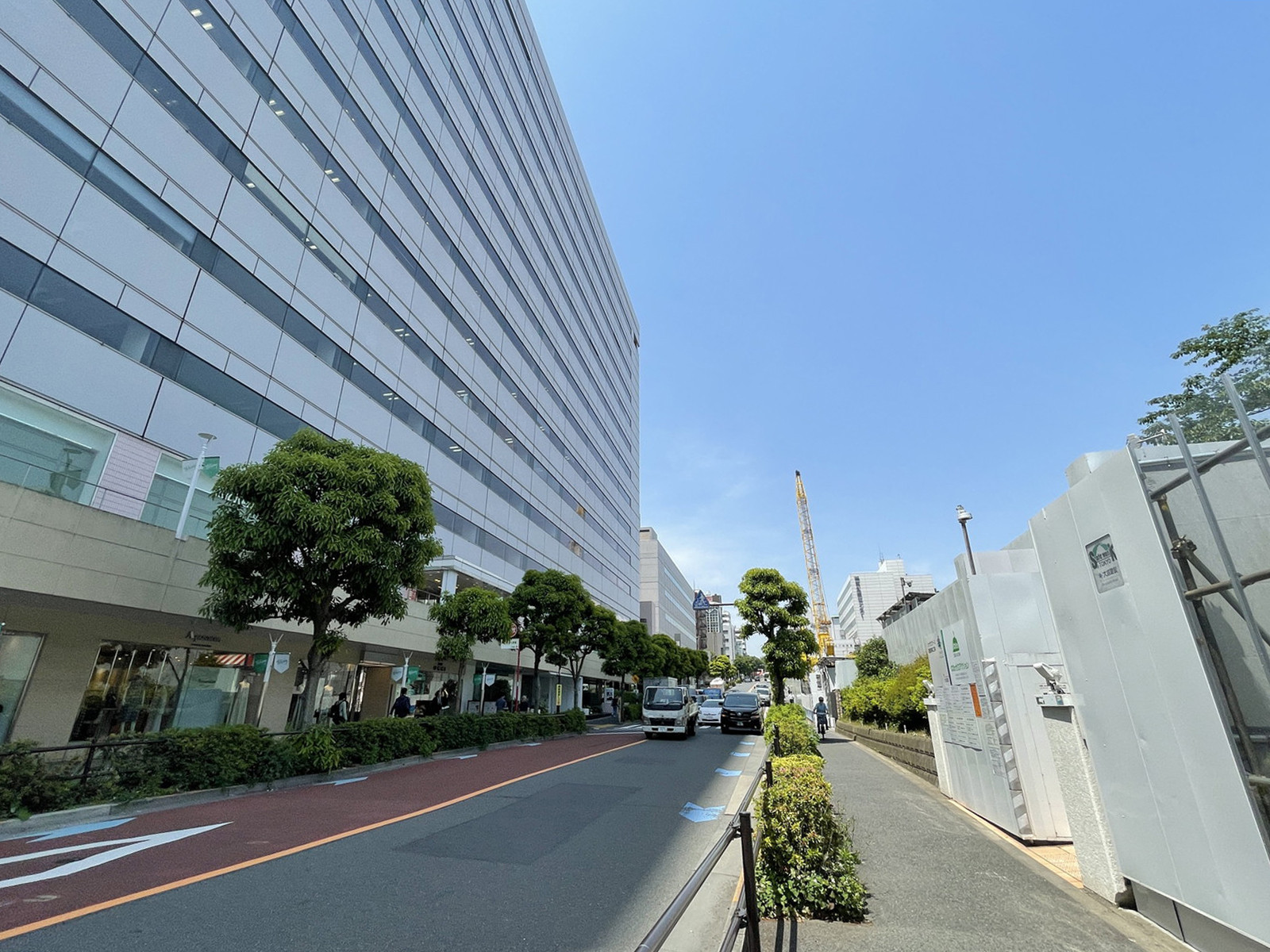 京急第1ビル前面の通り