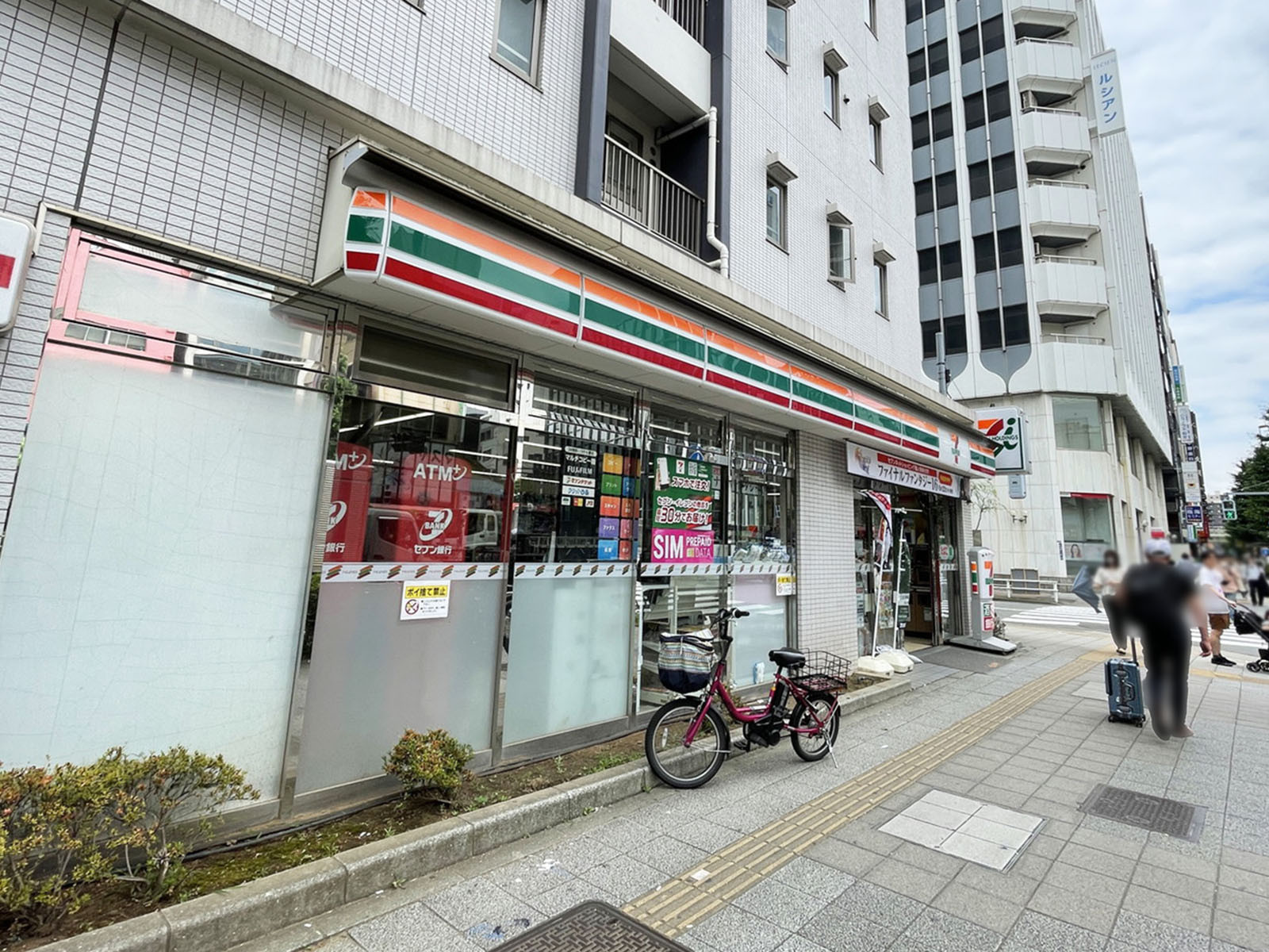 徒歩3分のセブンイレブン台東柳橋2丁目店