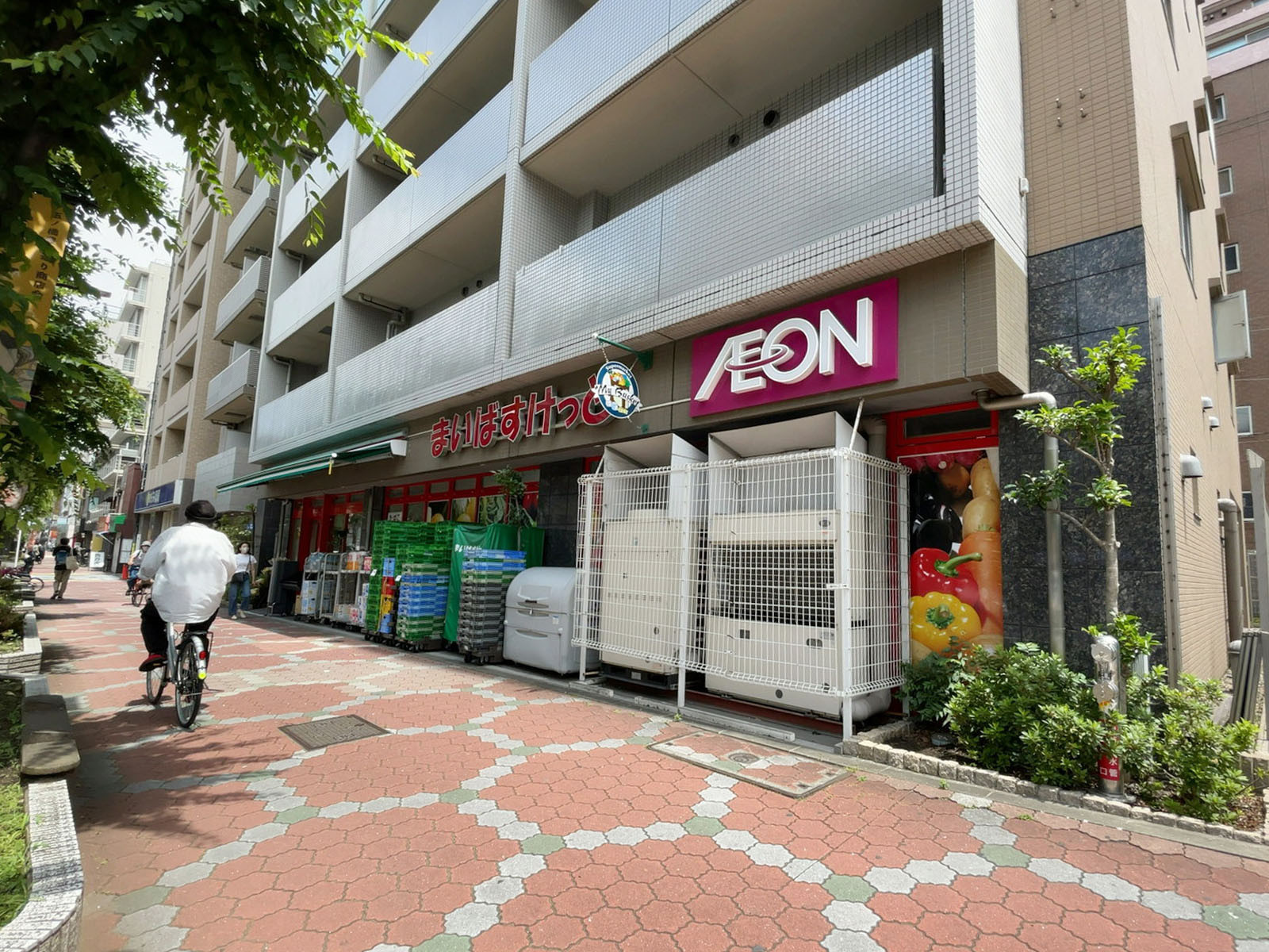 徒歩1分のまいばすけっと 江東亀戸6丁目店
