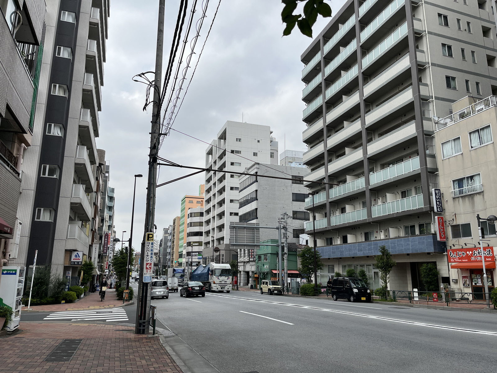 T-CSビル前面の清澄通り