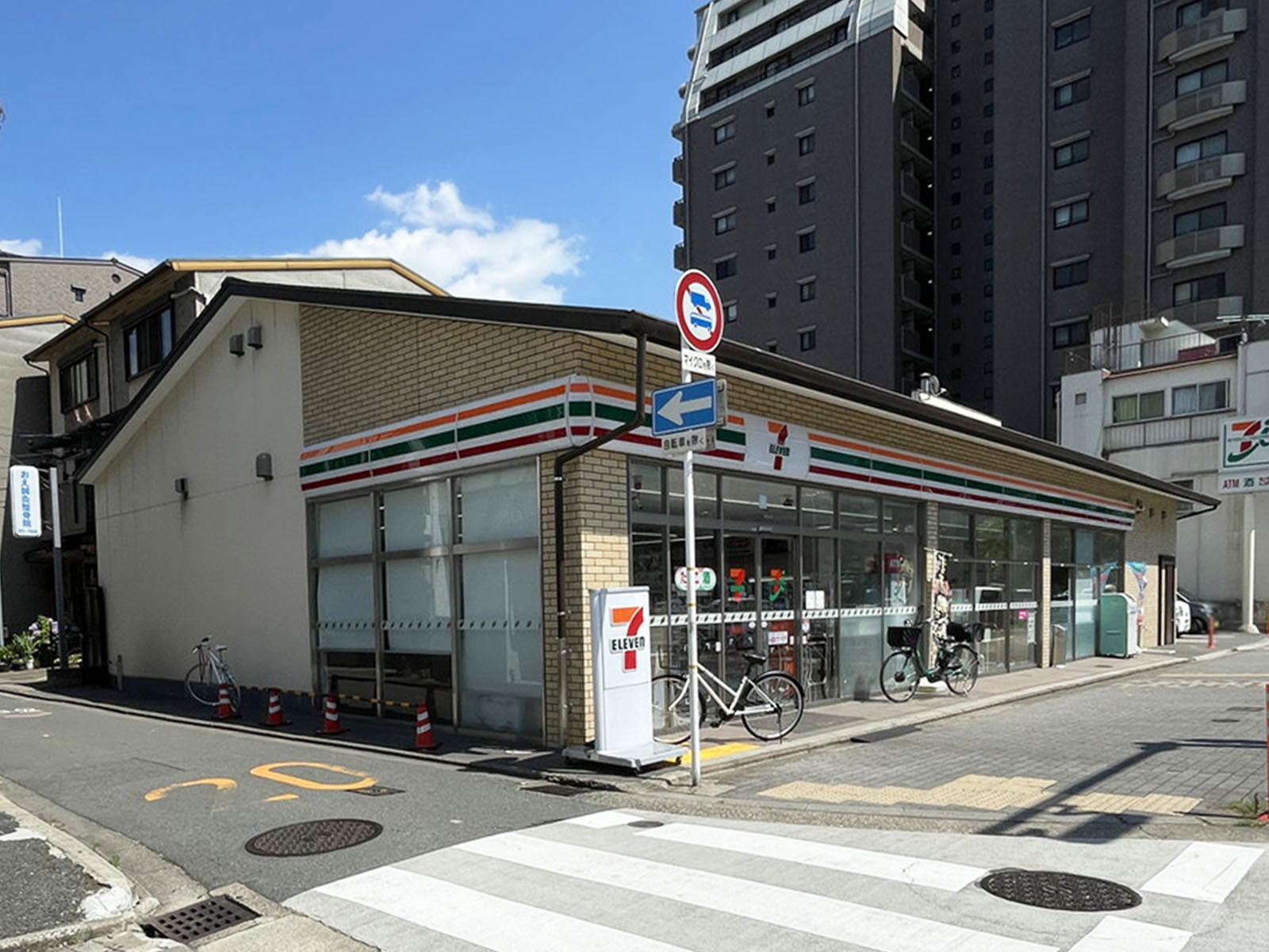 近くのセブンイレブン 京都堀川仏光寺店