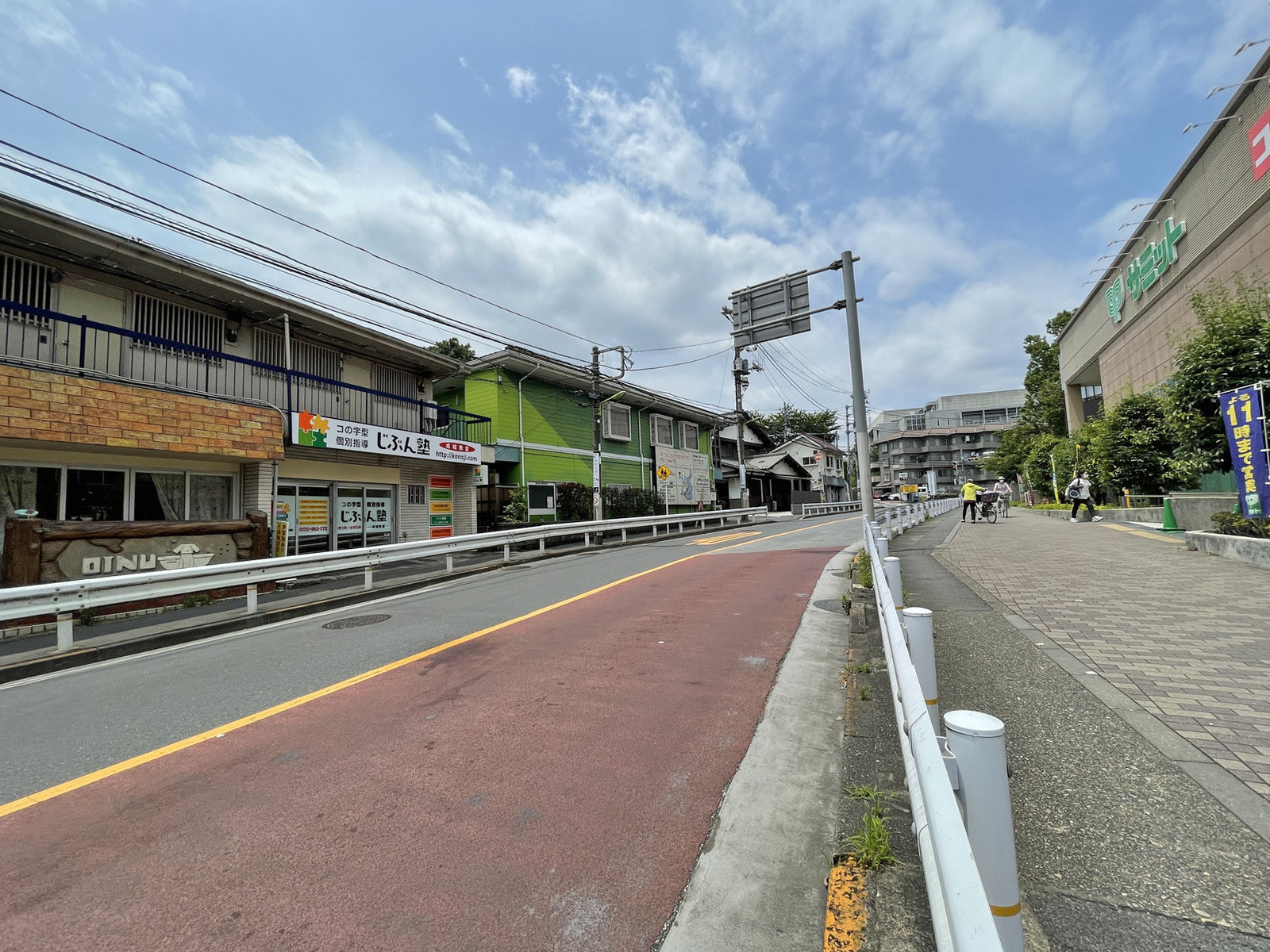 付近の成城六間通り