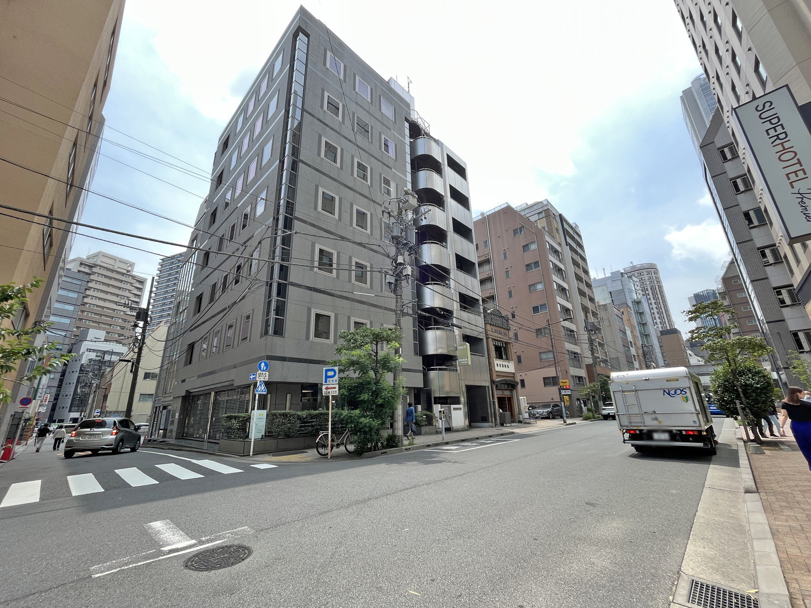 CYK神田岩本町前面の柳原通り