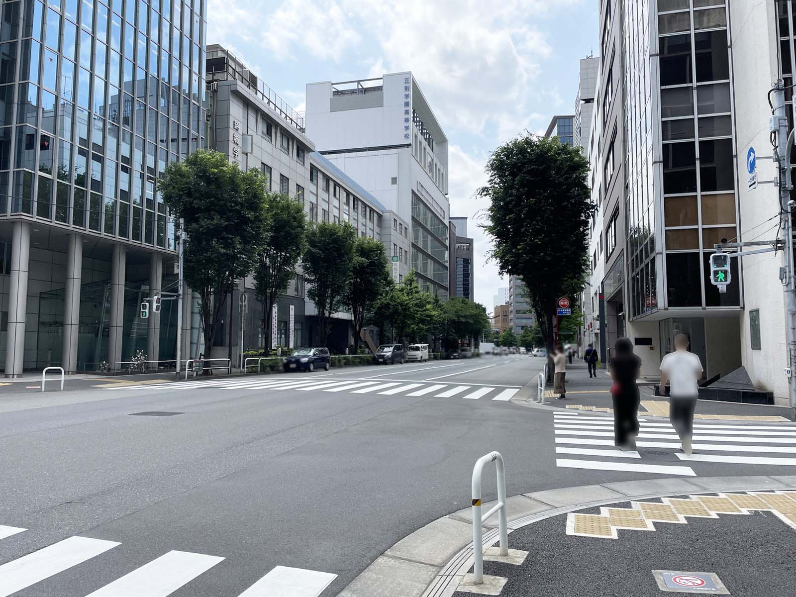 近くの神田警察通り