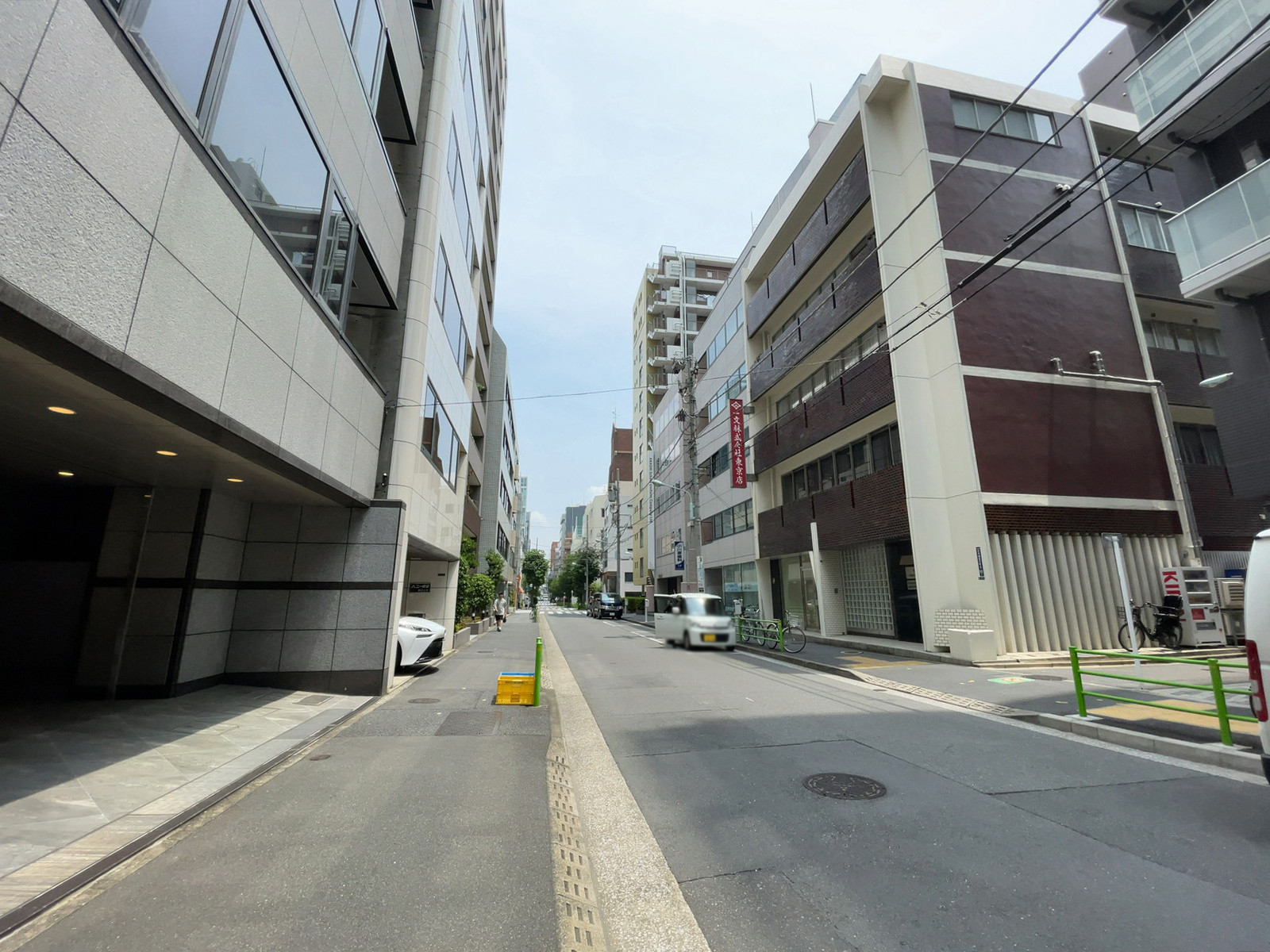 THE GATE 日本橋人形町前面の通り