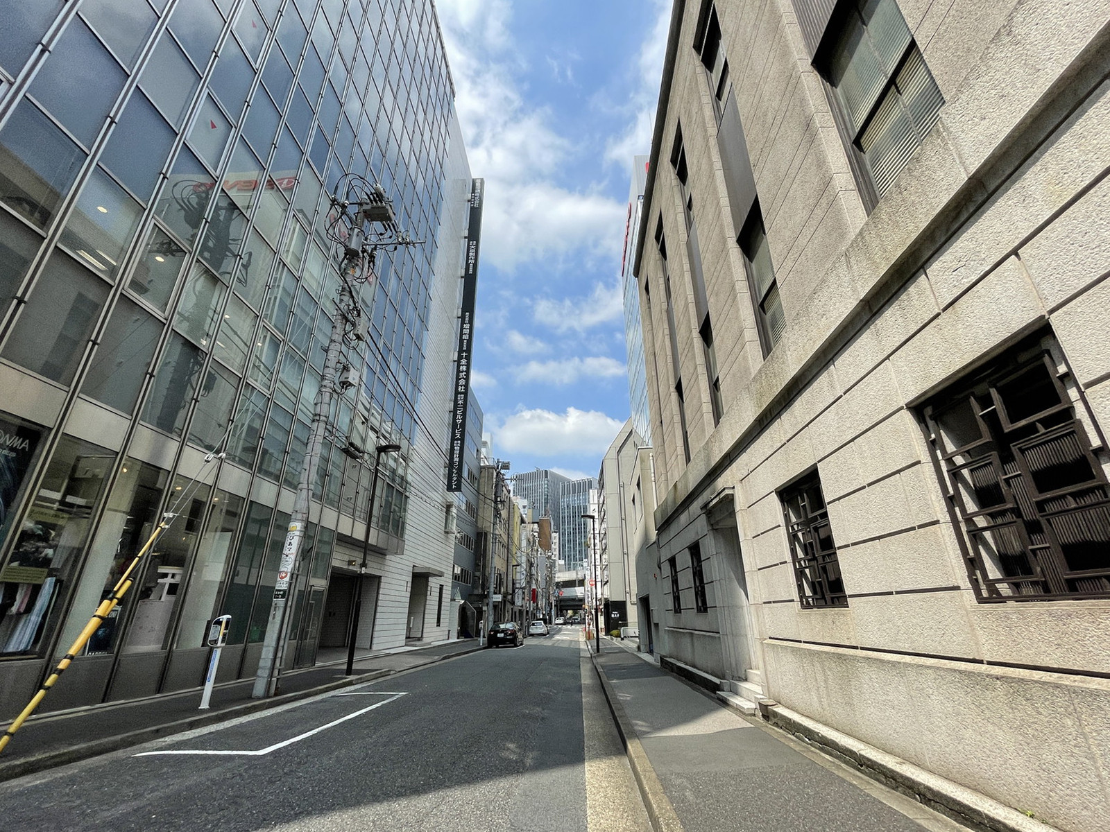 第3大東ビル前面の通り