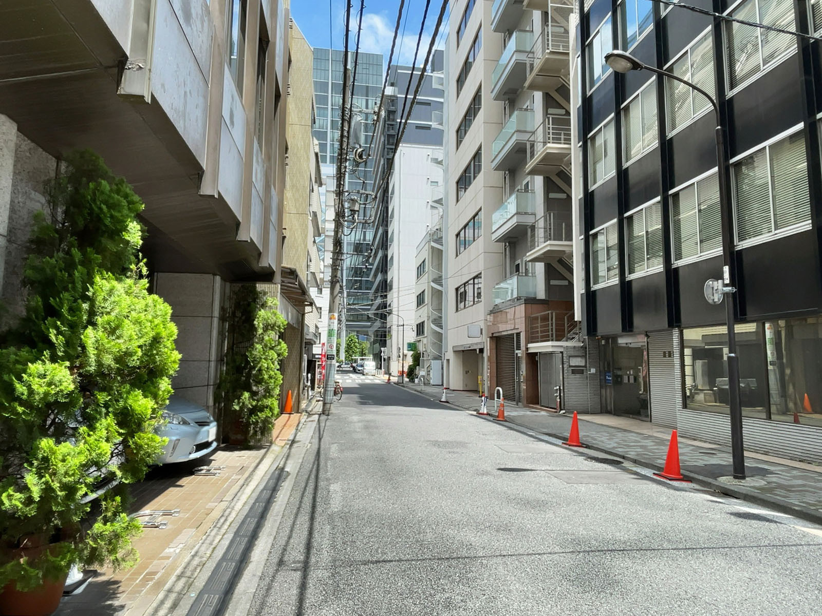 高嶋ビル前面の通り
