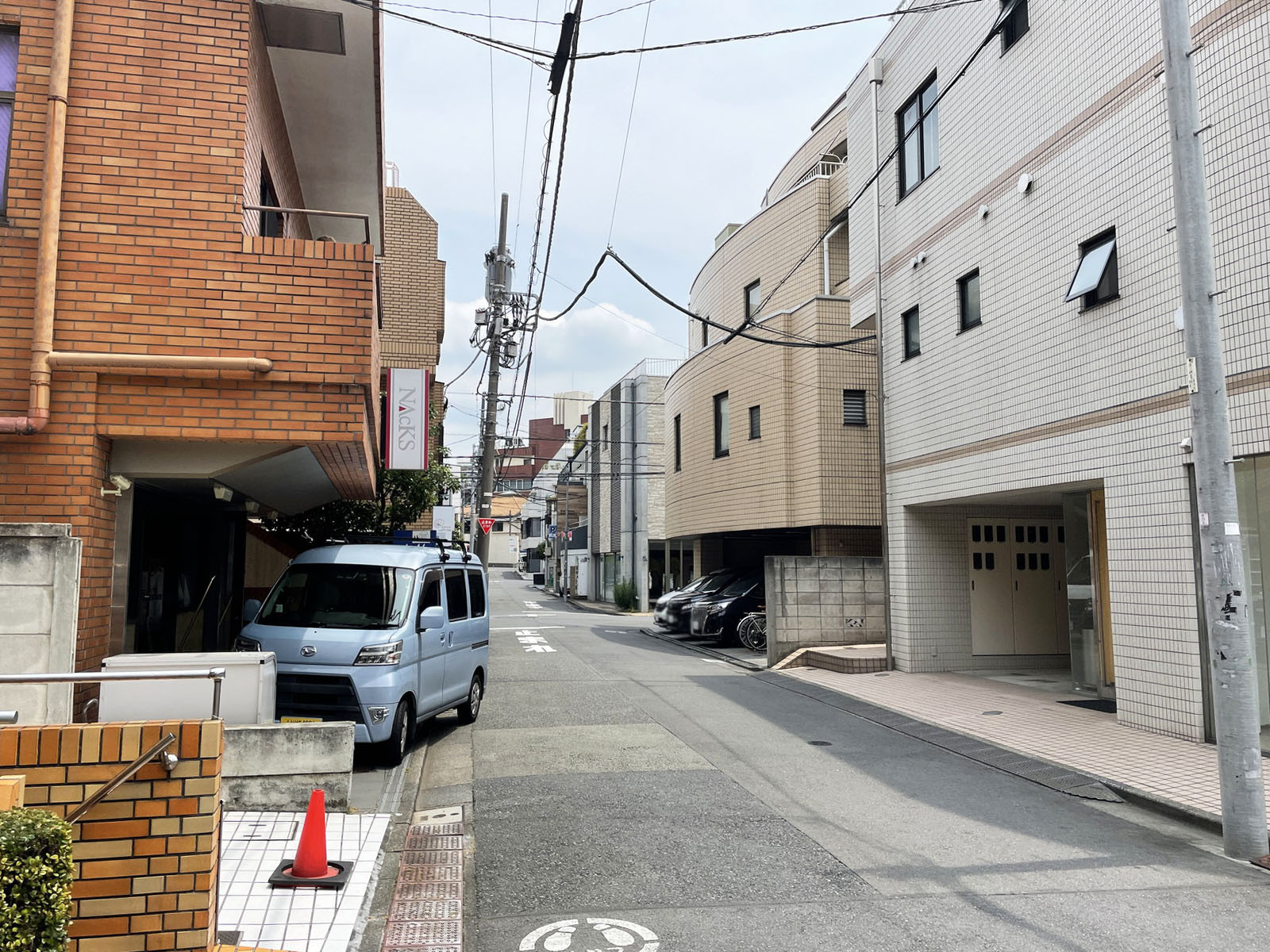 周辺は閑静なエリア