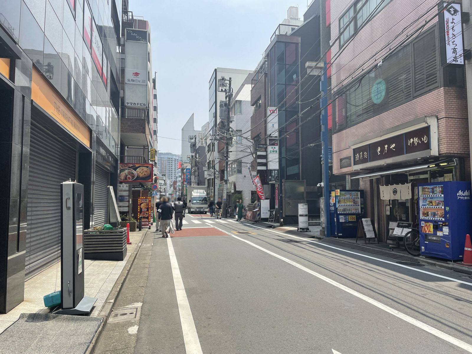 田尻ビル前面の通り