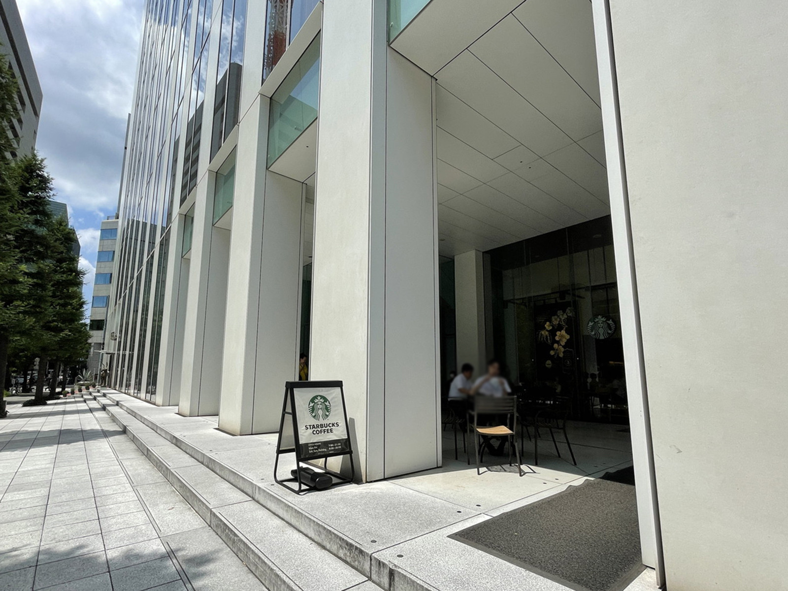 徒歩2分のスターバックスコーヒー東銀座店