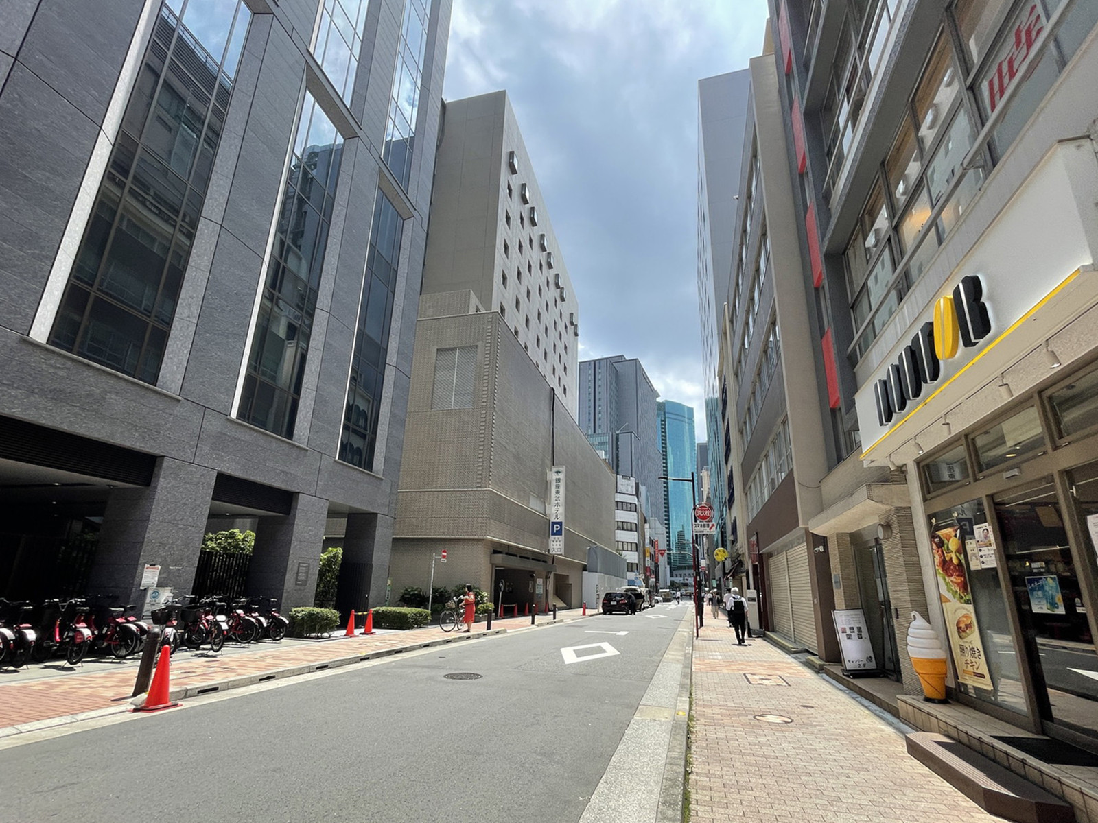銀座S2ビル前面の通り