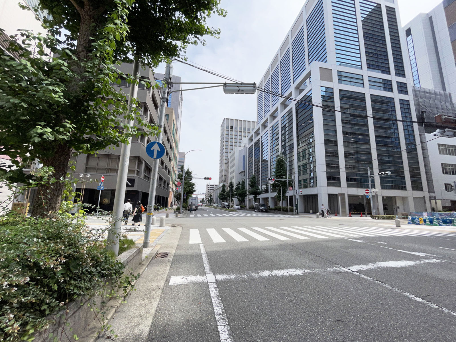 朝日生命神戸京町ビル前面の通り
