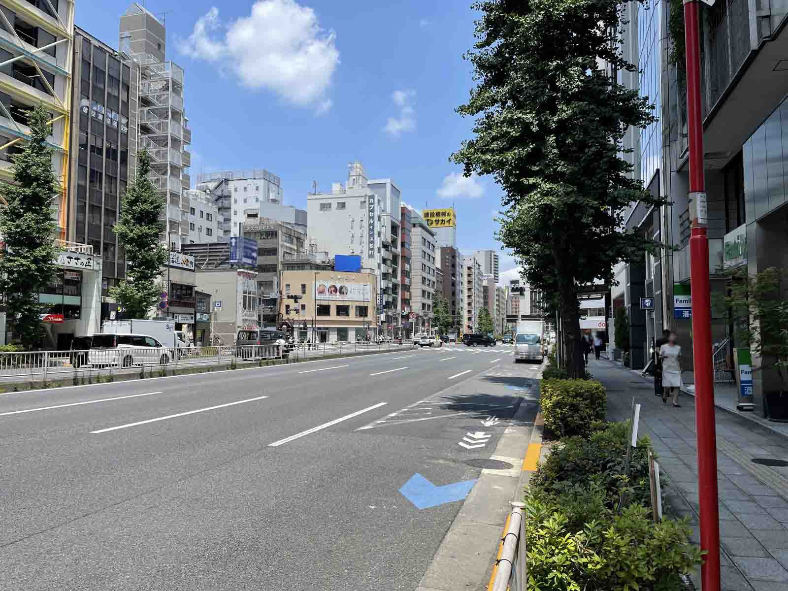 松永ビル前面の第一京浜