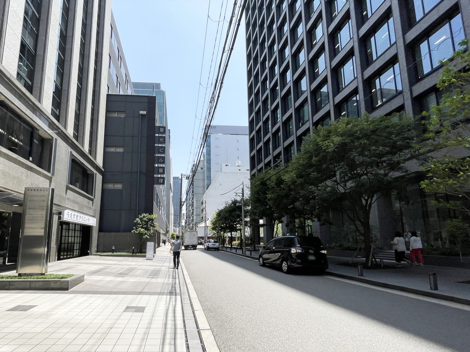 淀屋橋東洋ビル前面の通り