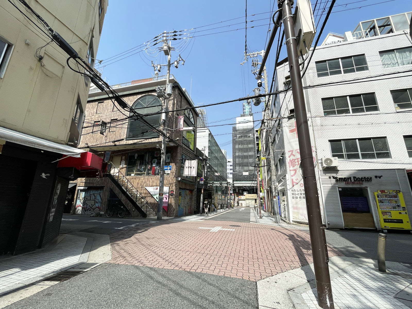 おおきに西心斎橋清水町前面の通り