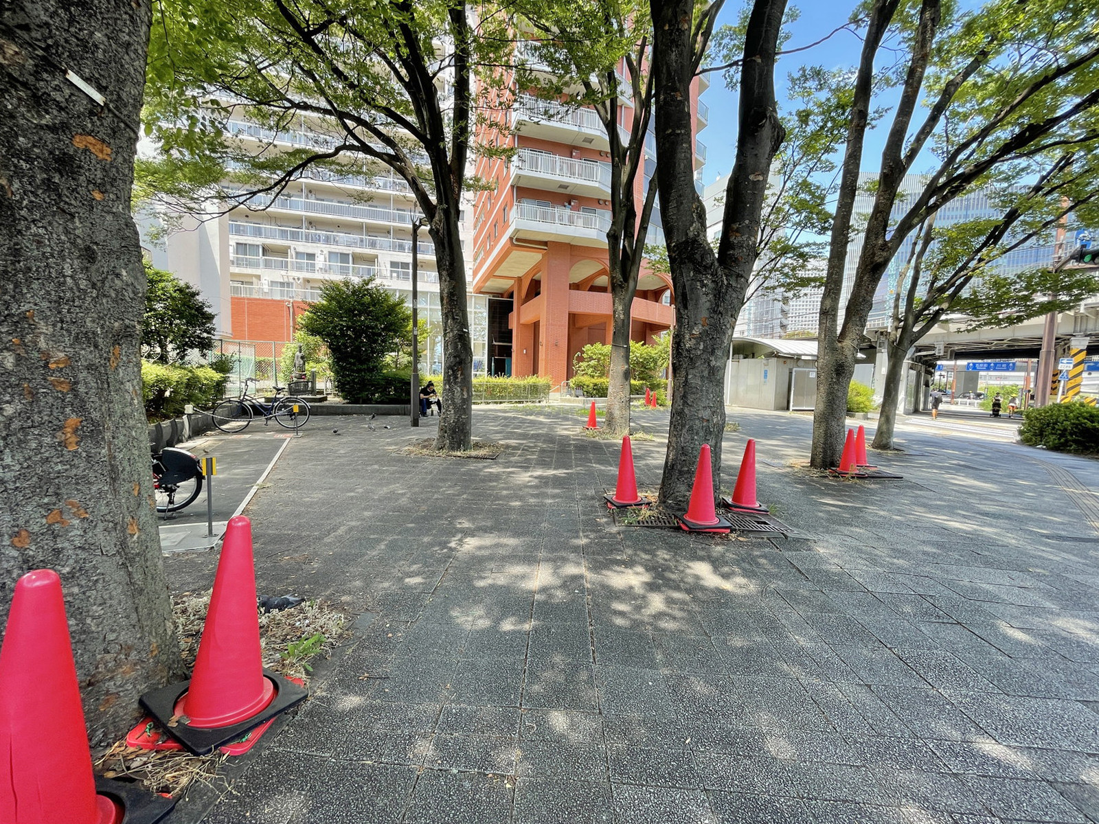 近くの高島二丁目広場