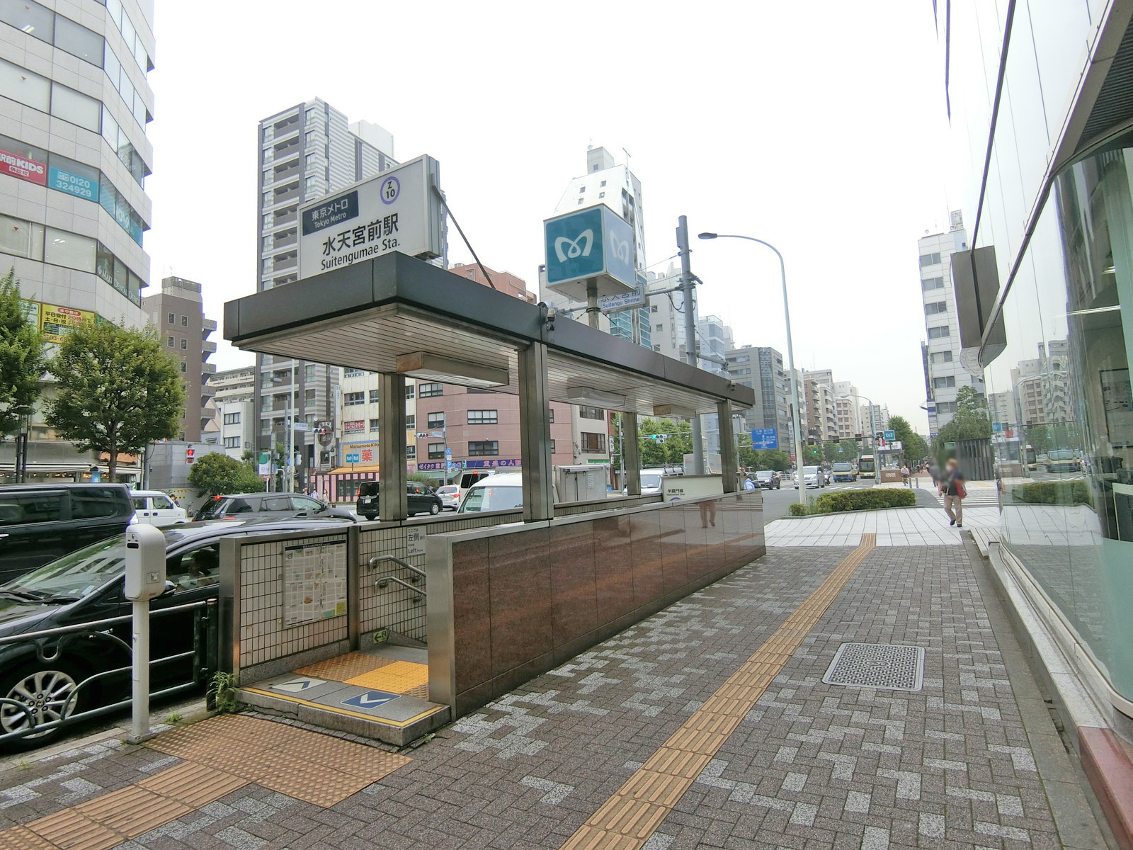 最寄りの「水天宮前駅」