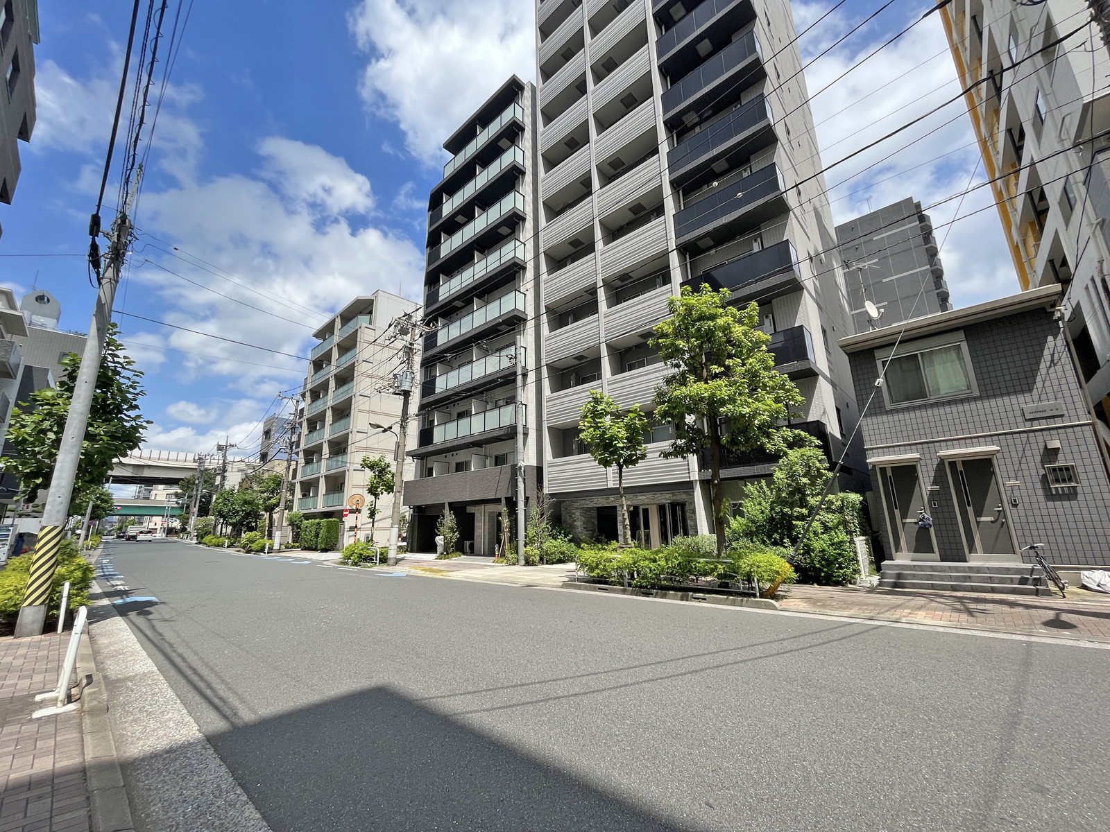 UlU Tokyo前面佐賀町河岸通り