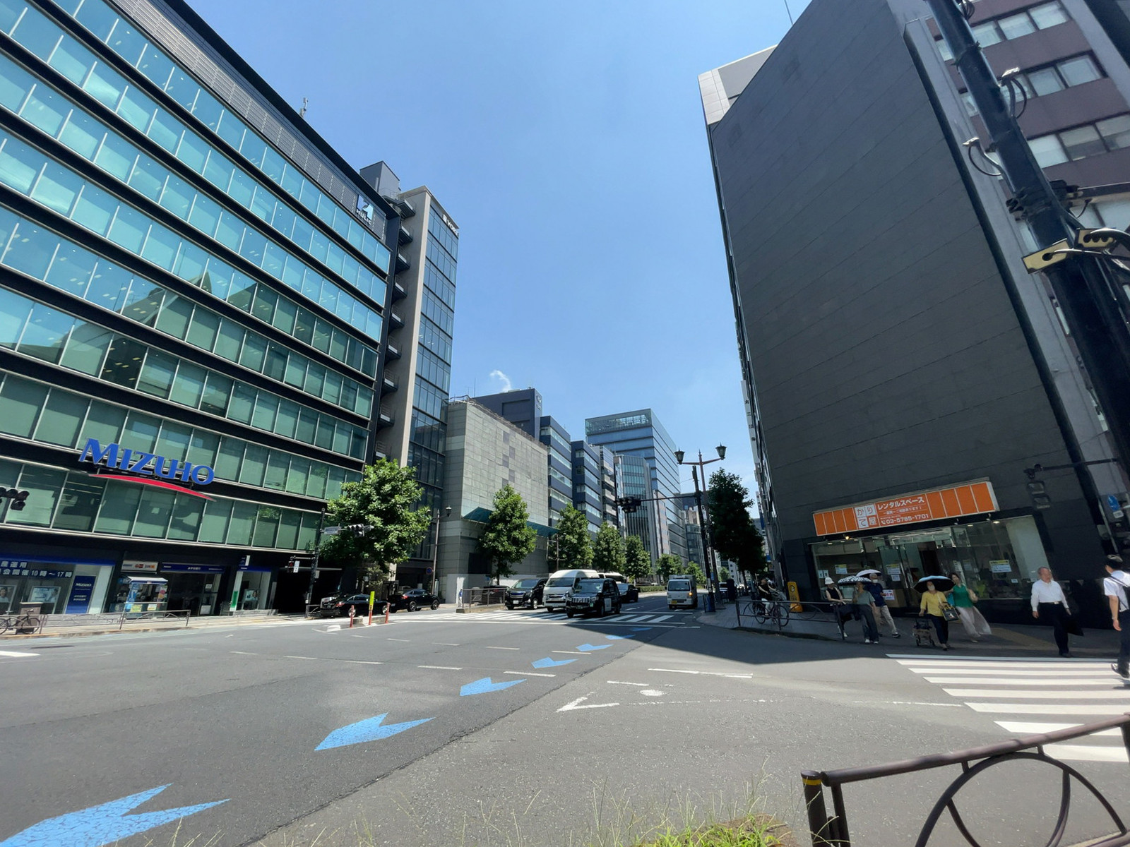 至近の新宿通り