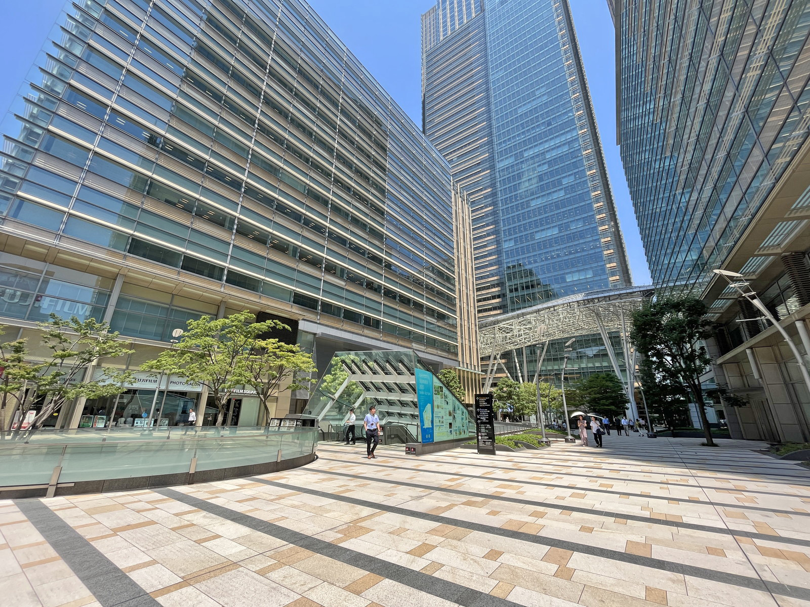 近くの東京ミッドタウン