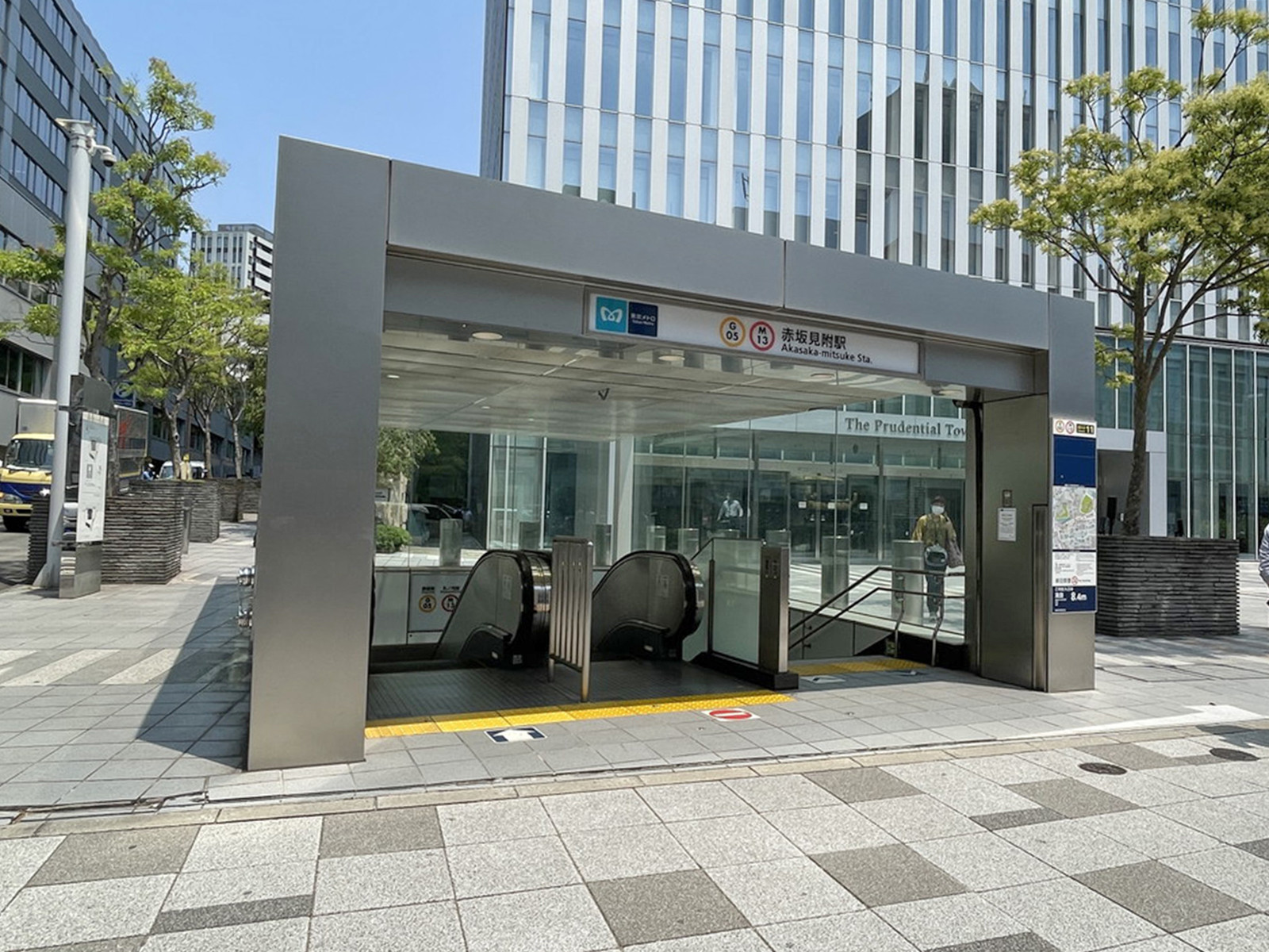 最寄りの「赤坂見附駅」
