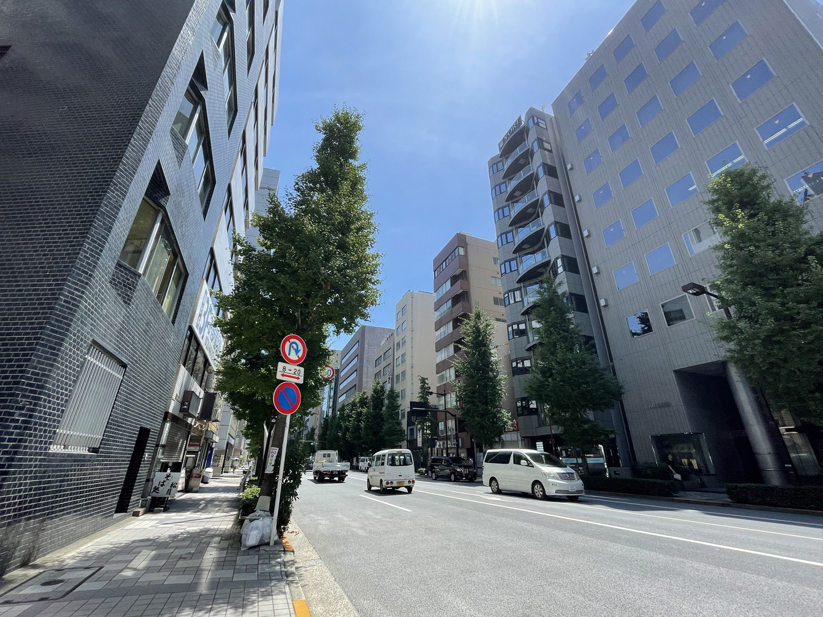 VORT八丁堀2前面の通り