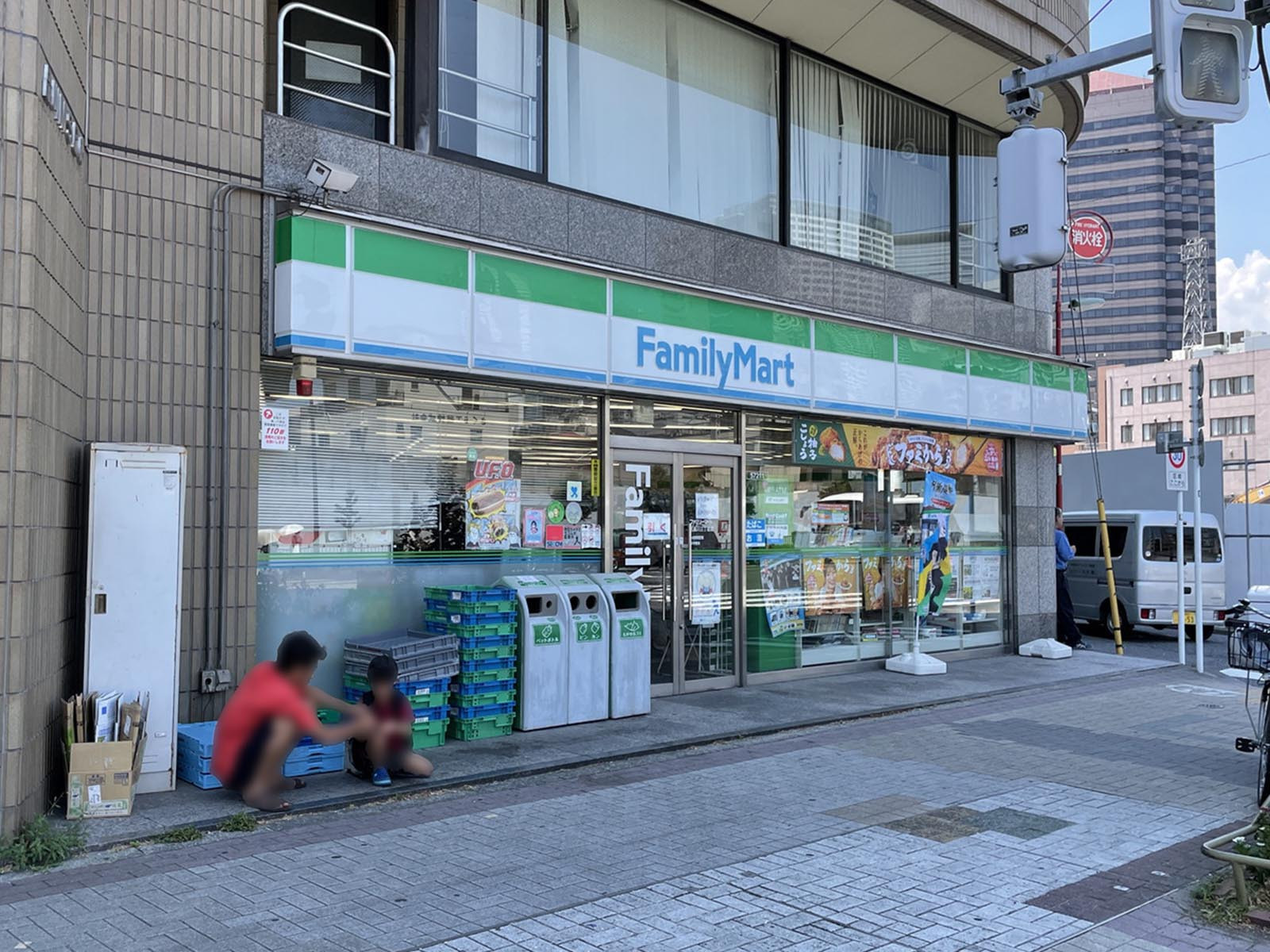 並びのファミリーマート北品川三丁目店