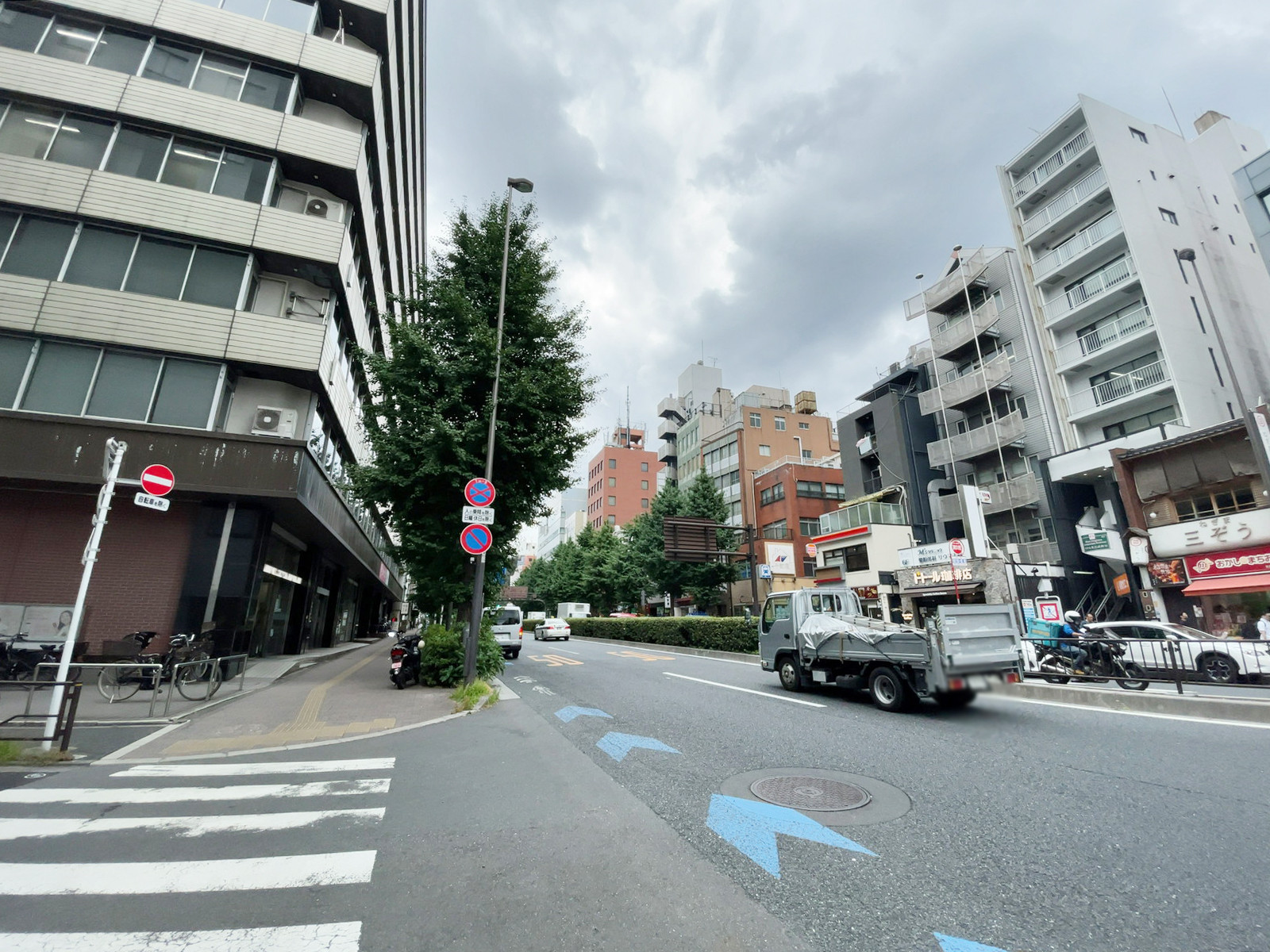 至近の本郷通り