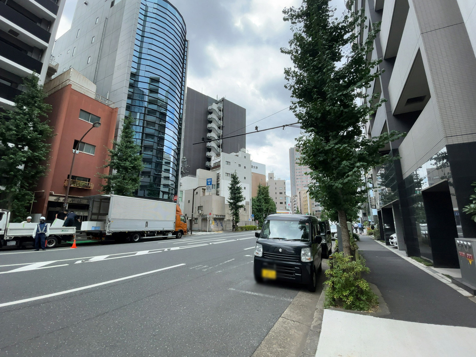 SWTビル前面の通り