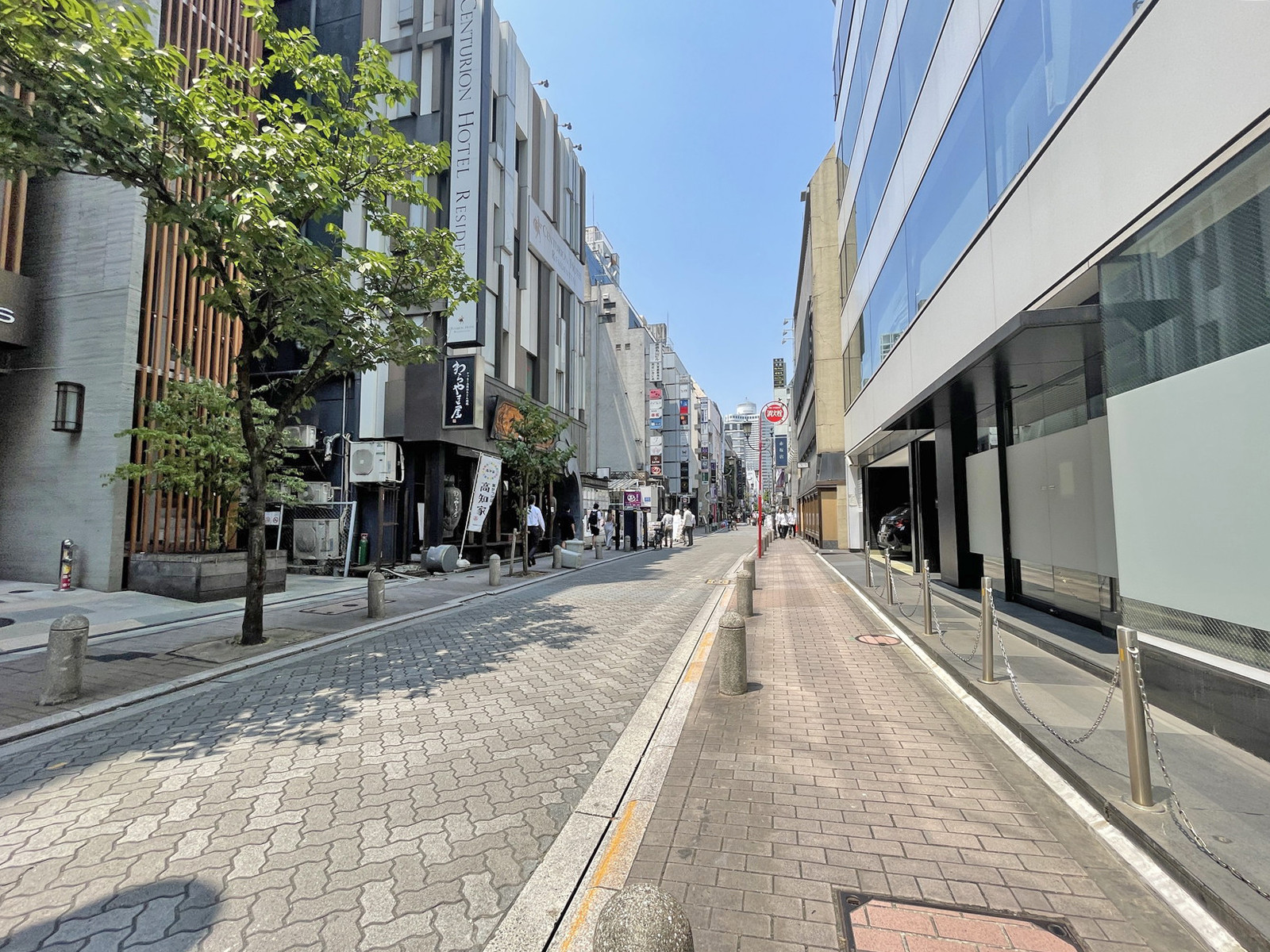 赤坂楓庵ビル前面の通り