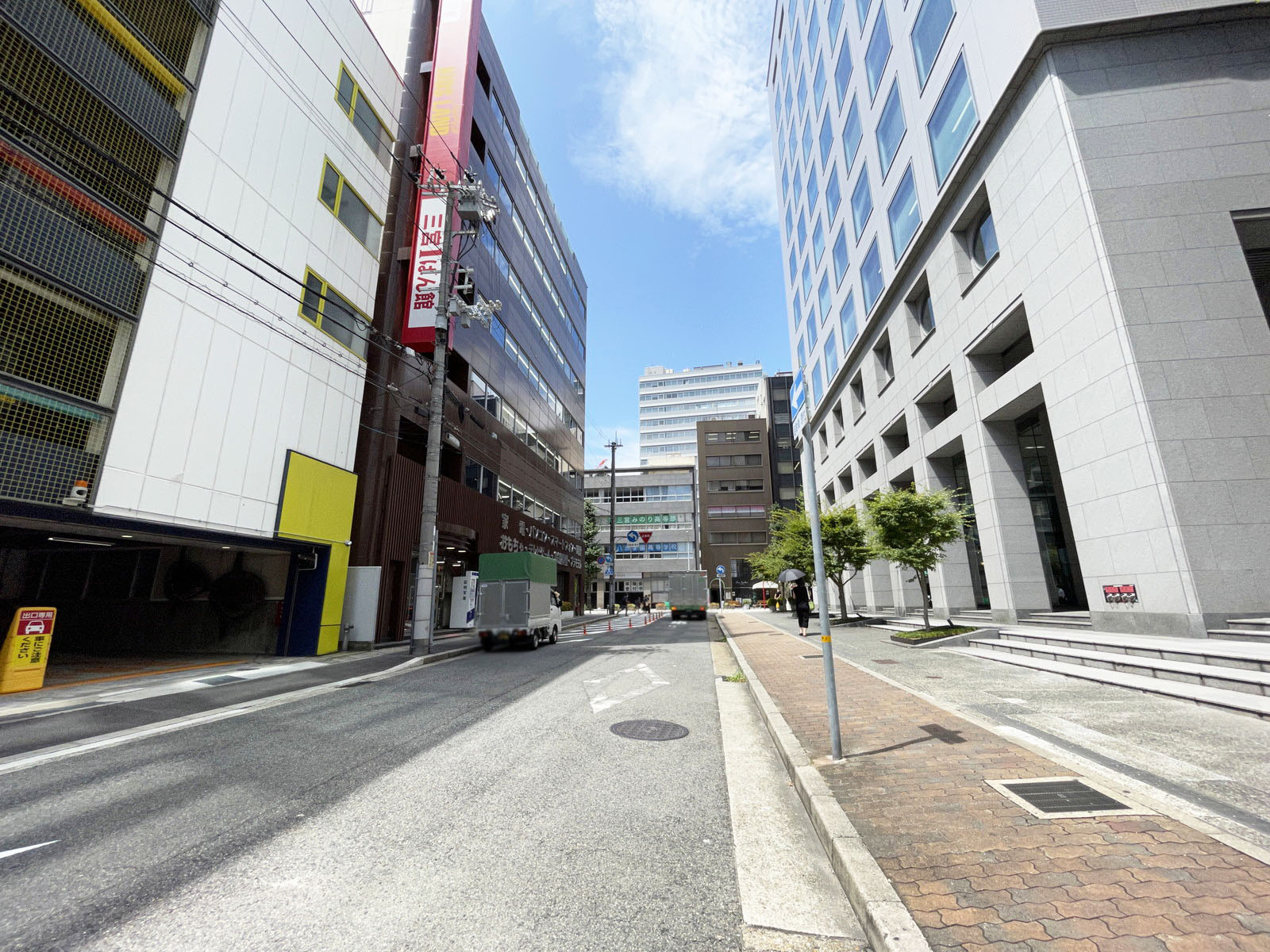 三宮プラザEAST前面の通り