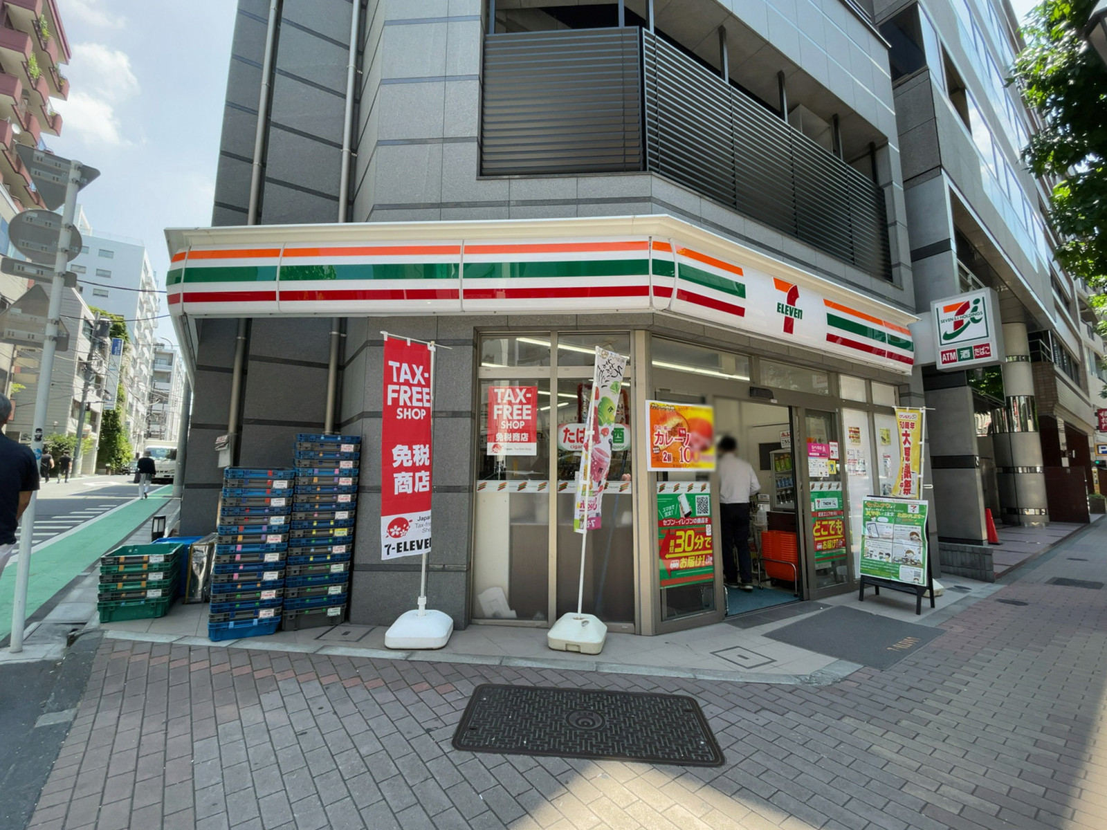 徒歩2分のセブンイレブン新宿一丁目北店