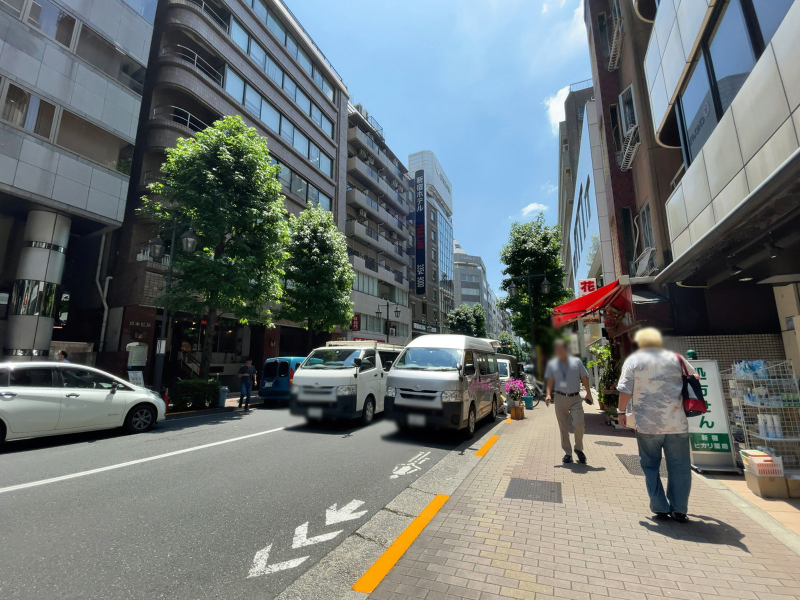 第三玉屋ビル前面の通り