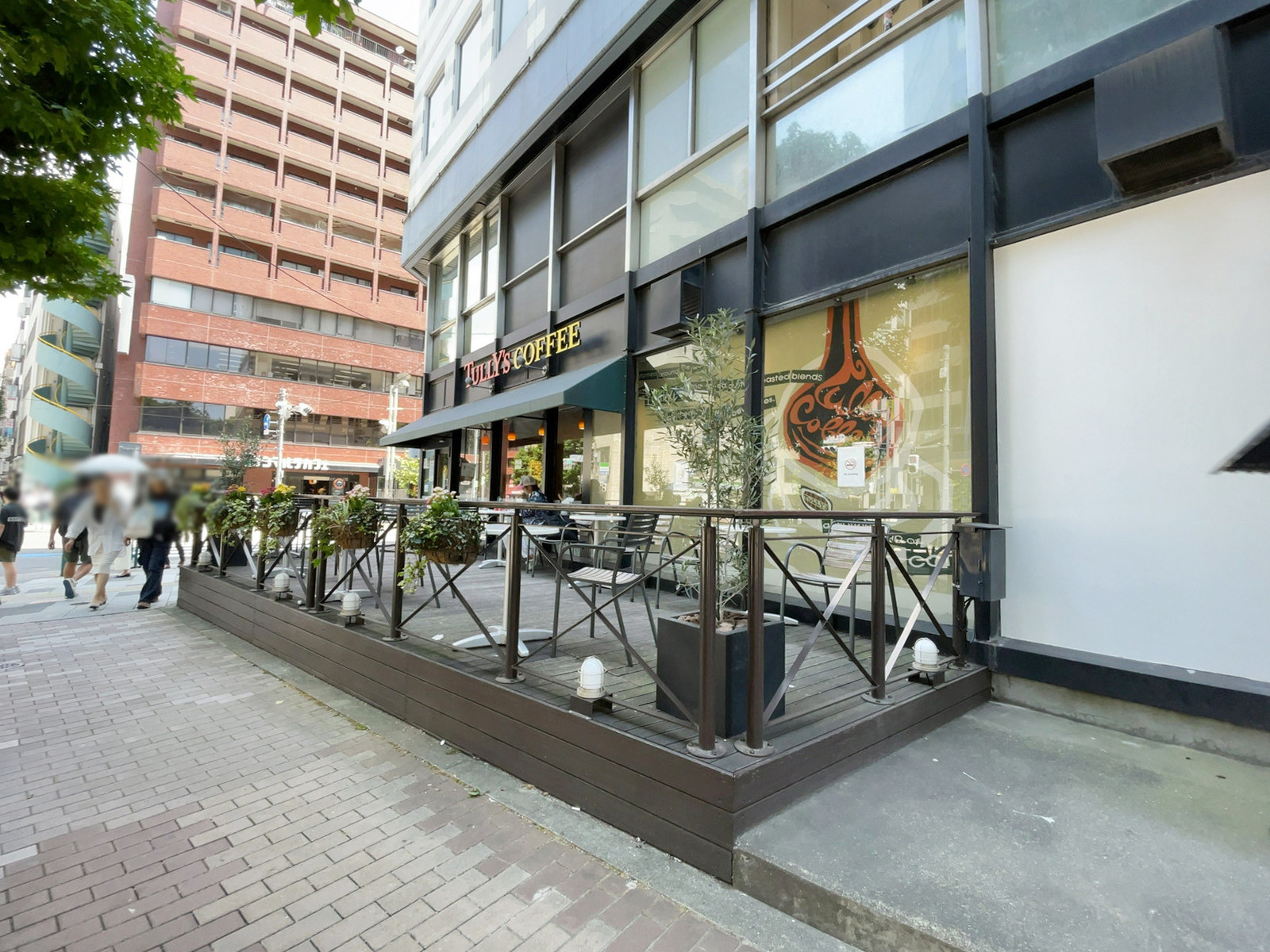 徒歩1分のタリーズコーヒー 新宿御苑駅前店