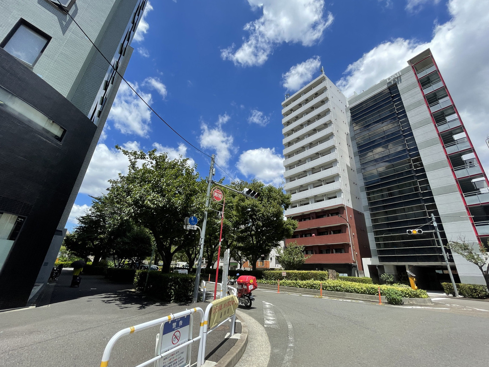 周辺は緑豊かなエリア