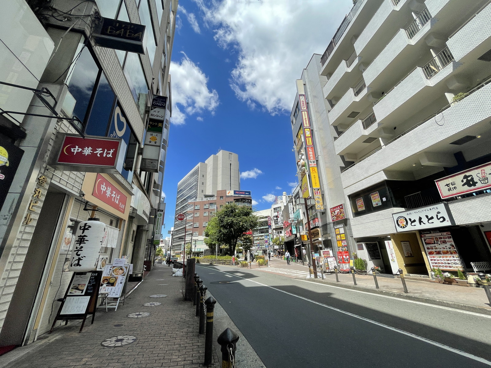 柳原大森ビル前面の通り