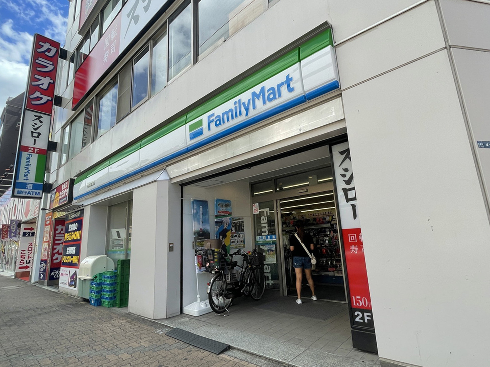 徒歩1分のファミリーマート大森駅東口店