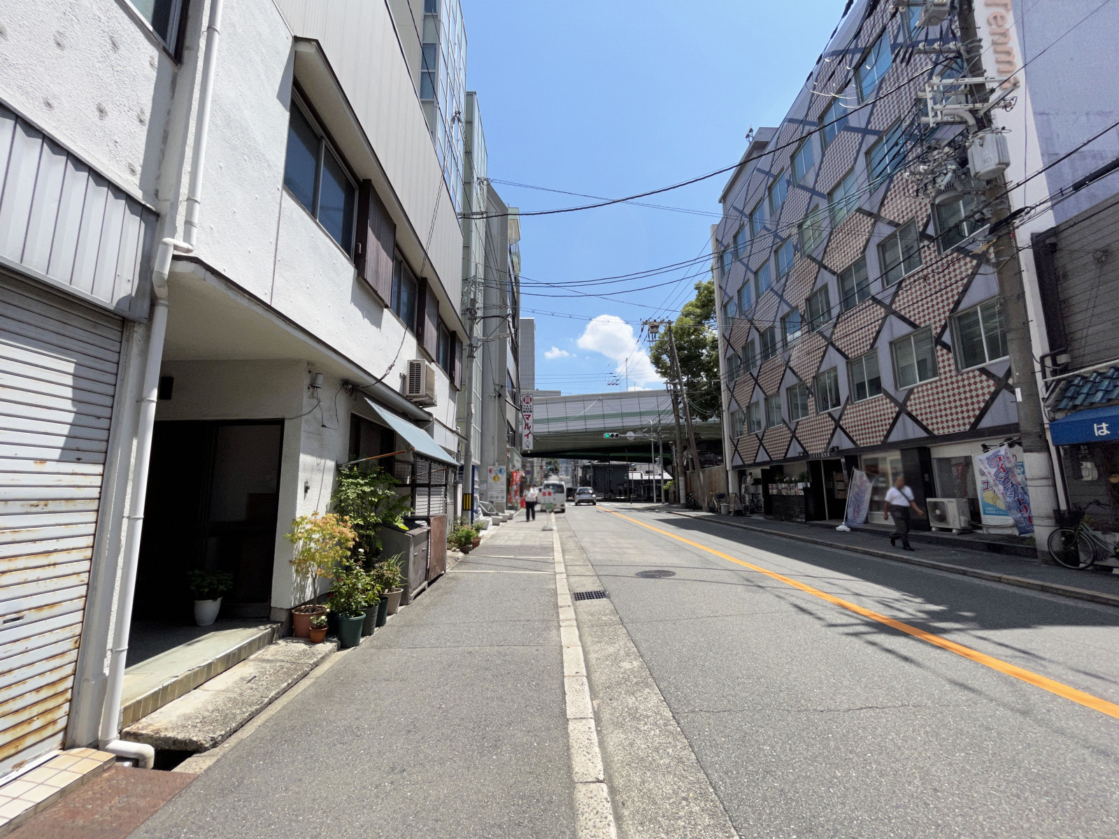 ユリスト西天満前面の通り