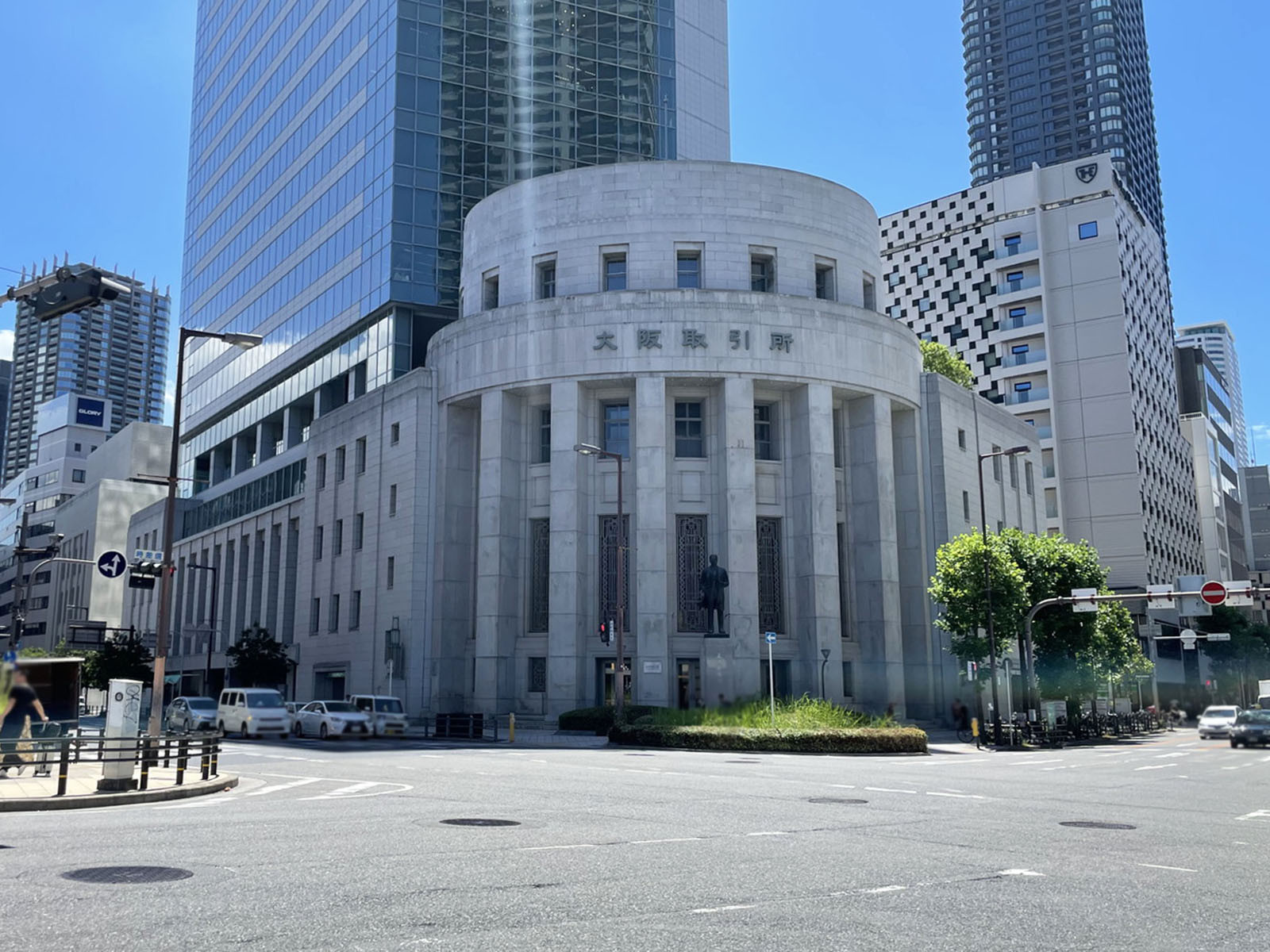 付近の大阪取引所