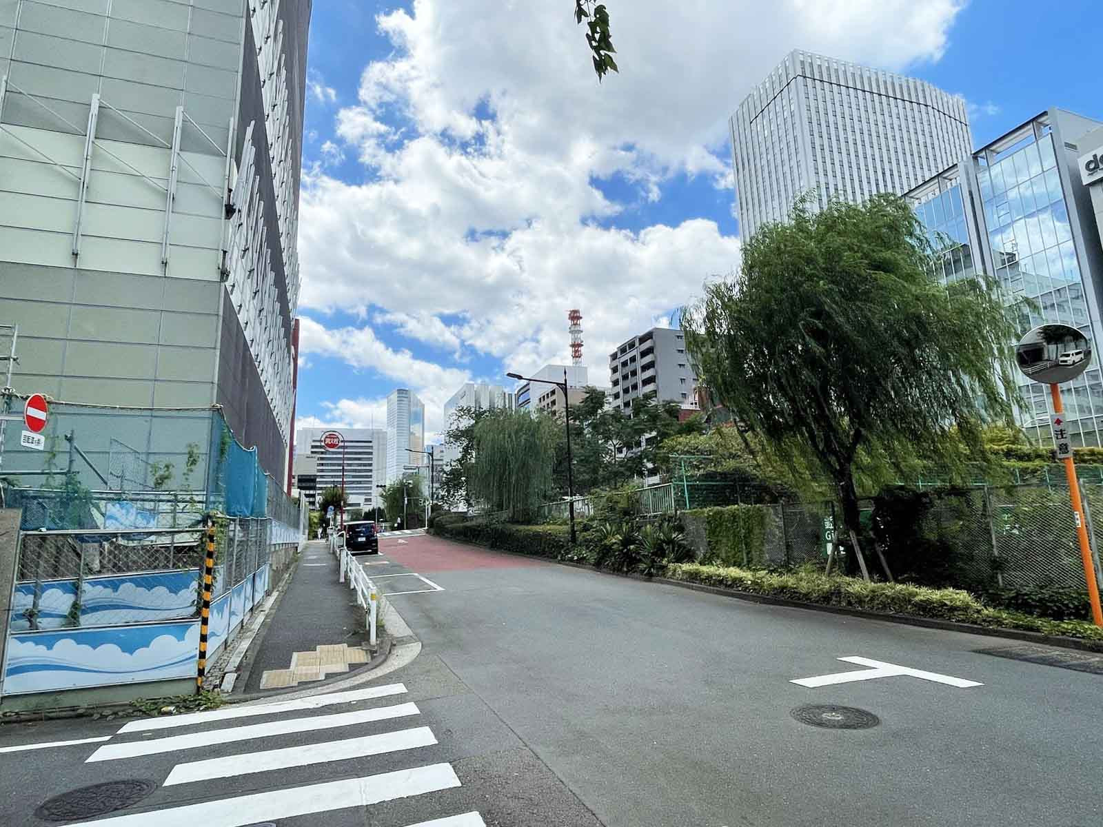 ABL築地ビル前面の通り