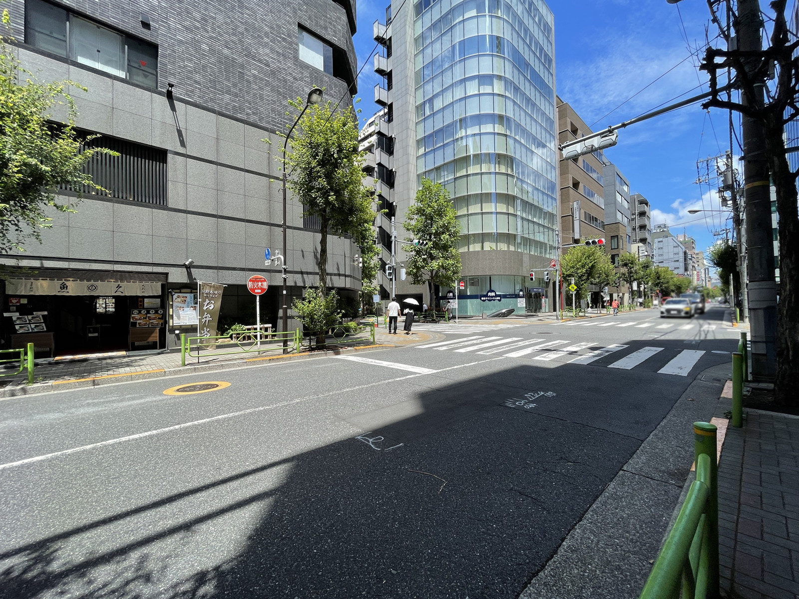 WACROSS NINGYOCHO前面の通り