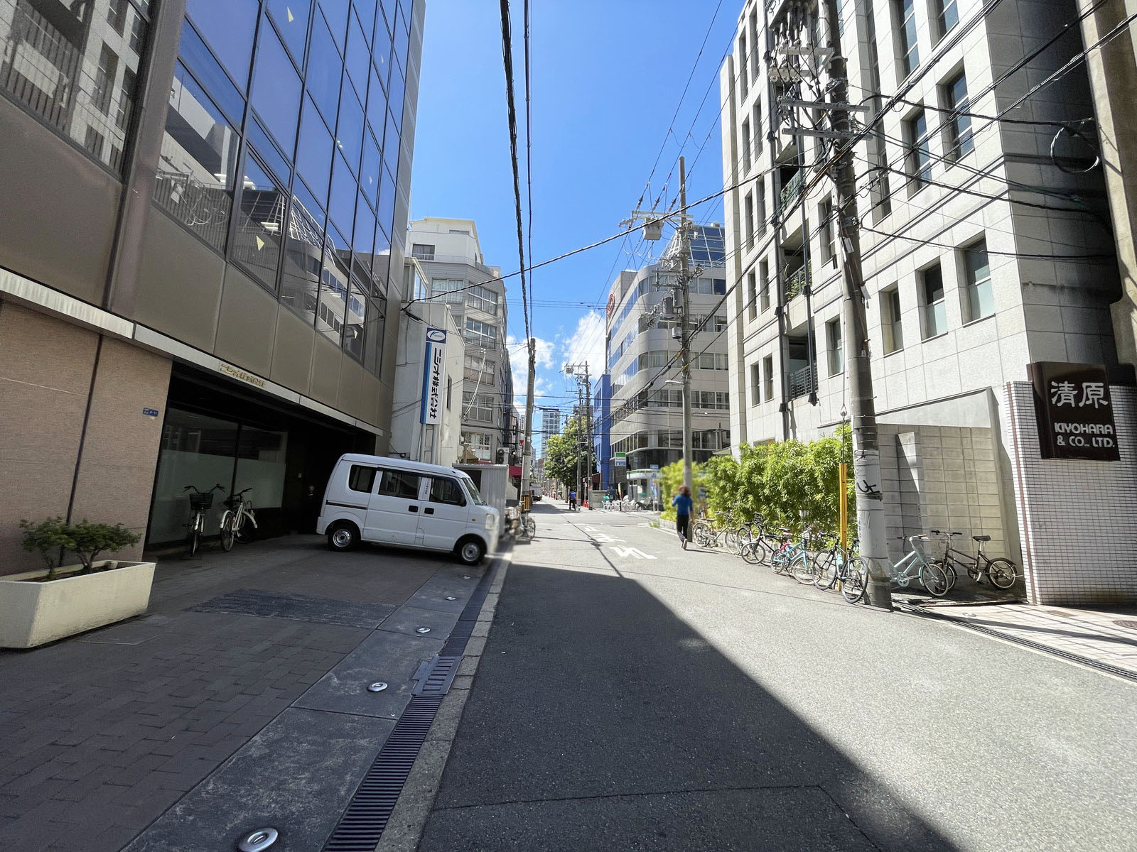IBセンタービル前面の通り