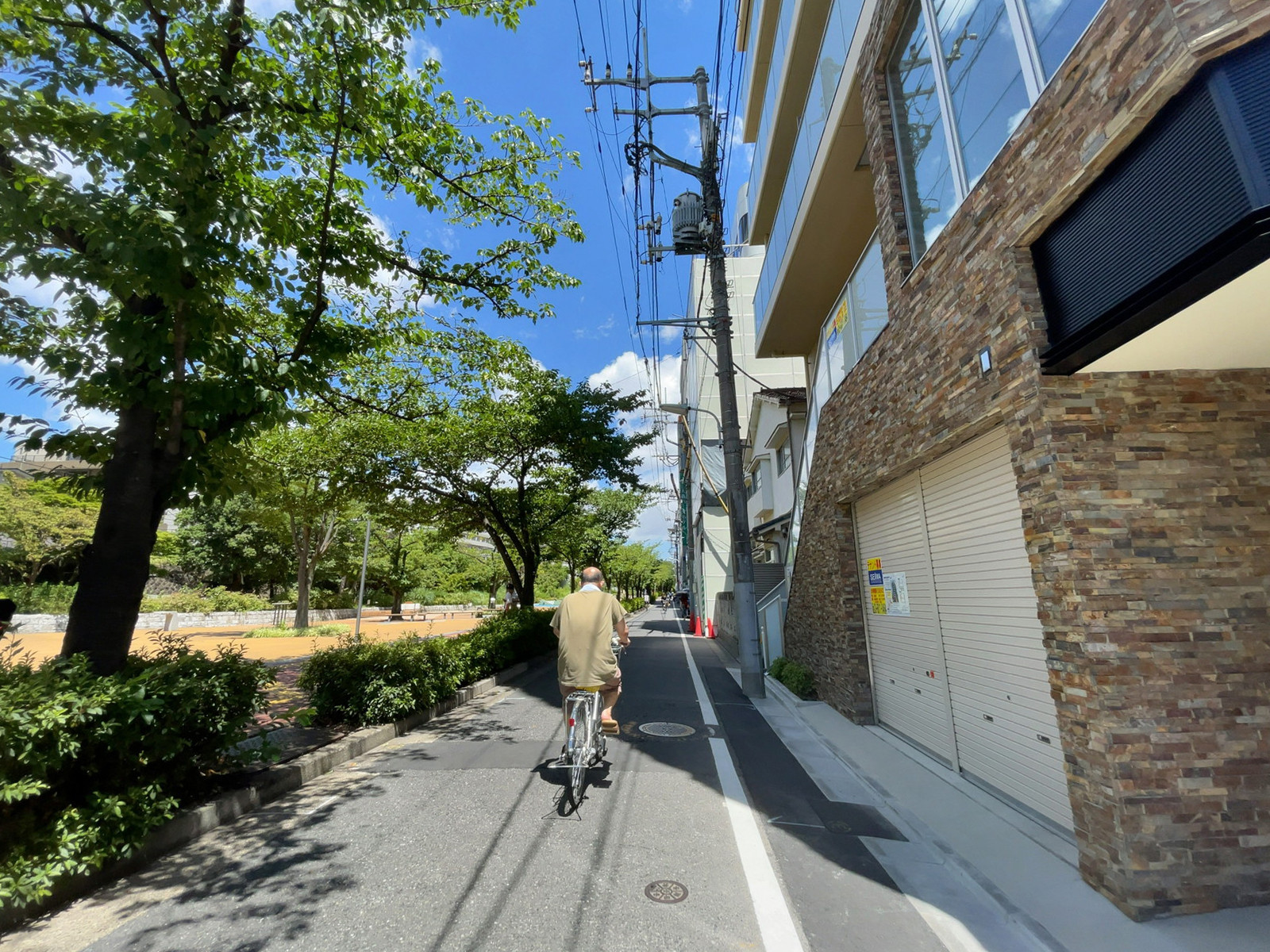 水神櫻郷RESIDENCE前面の通り