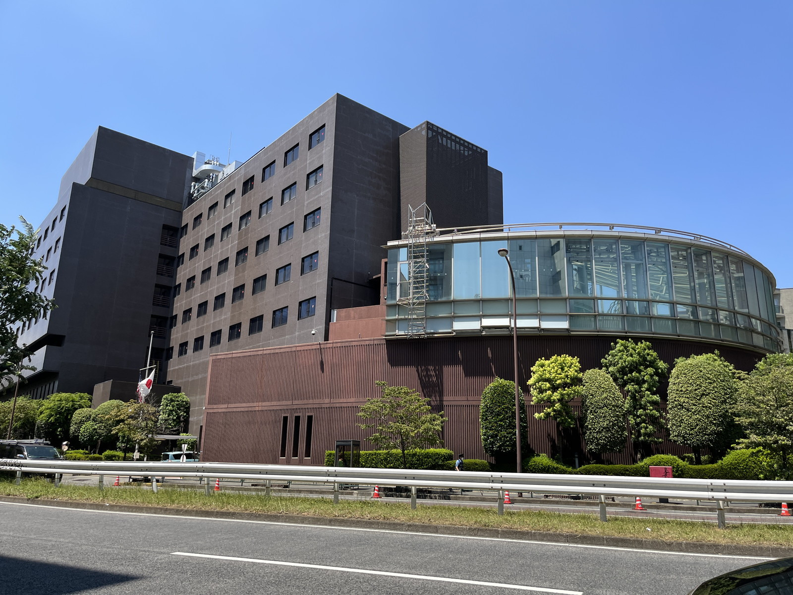 並びにあるホテルニュー山王