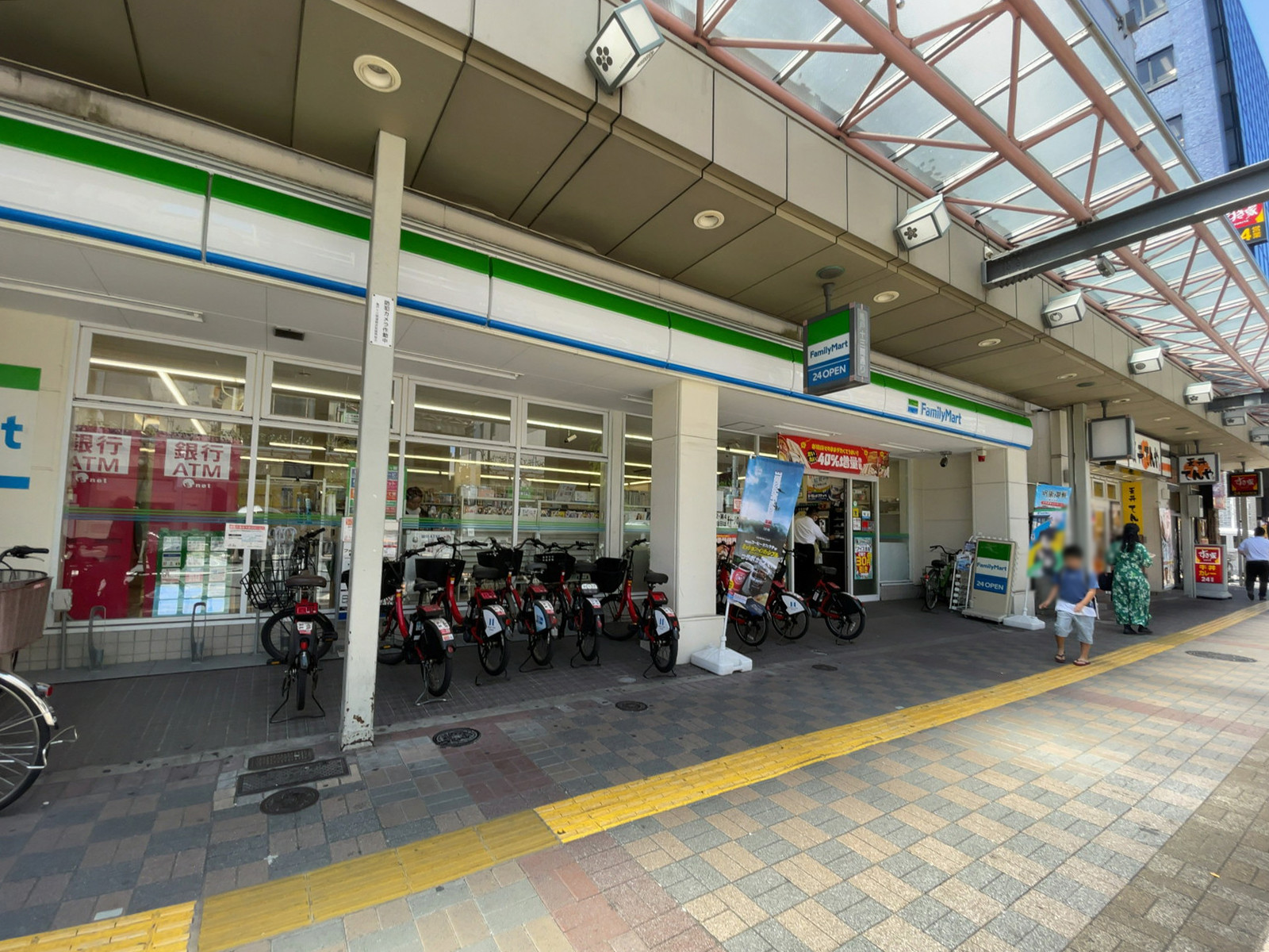 徒歩1分のファミリーマート 亀戸駅前店