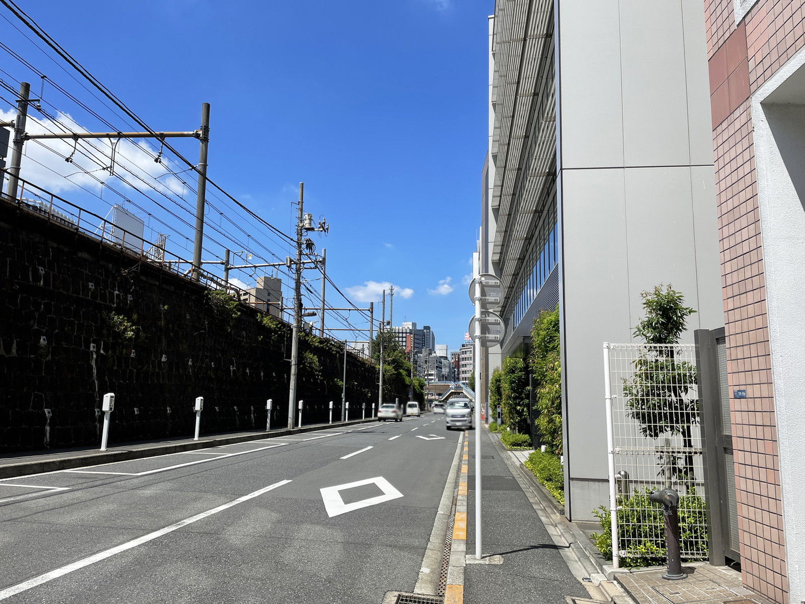 ヒキタカ飯田橋ビル前面の通り