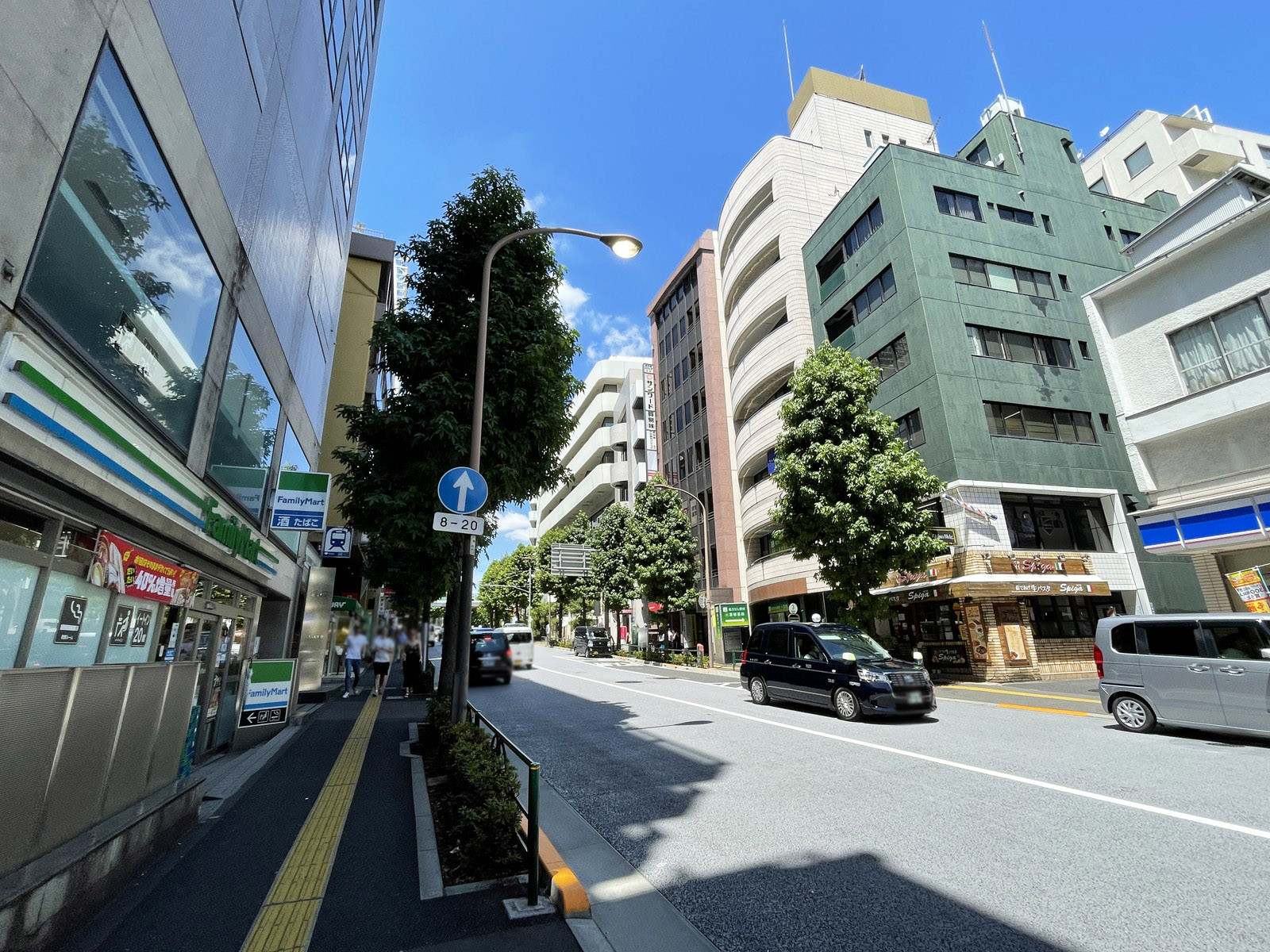 近くの大久保通り
